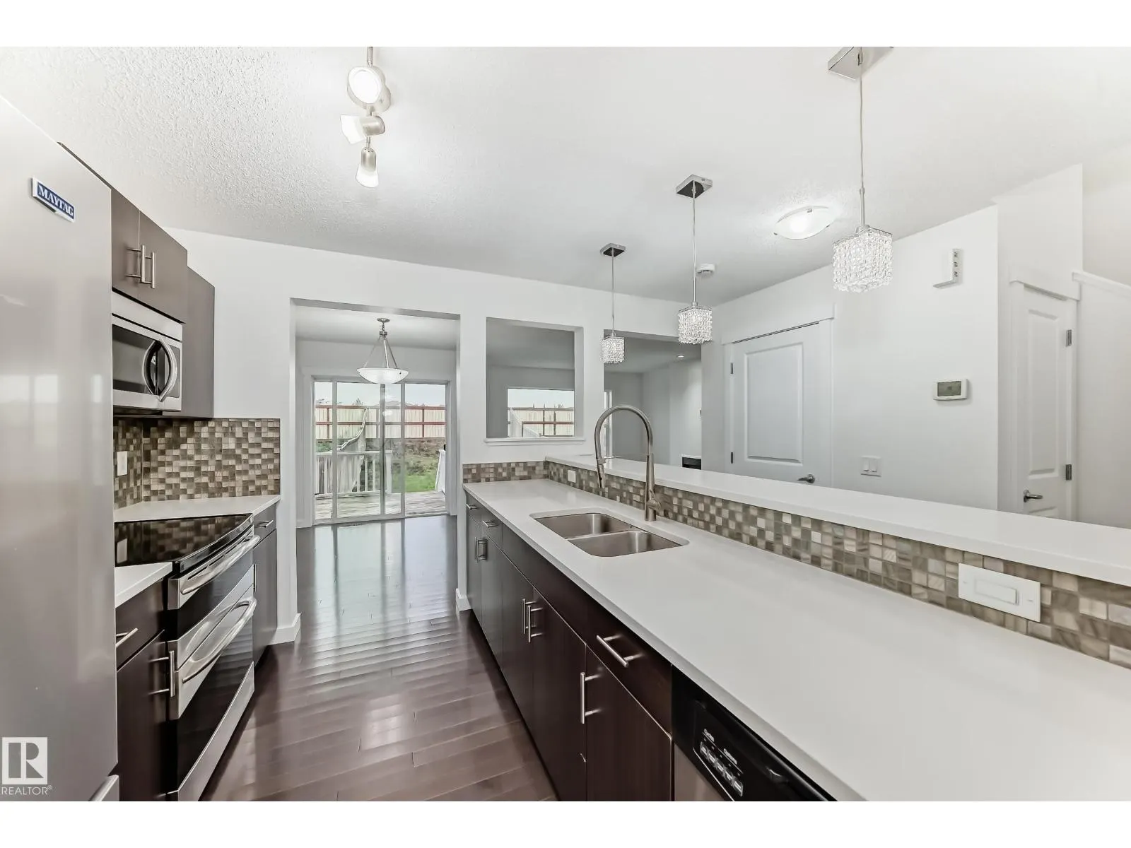 359 SIMMONDS WY