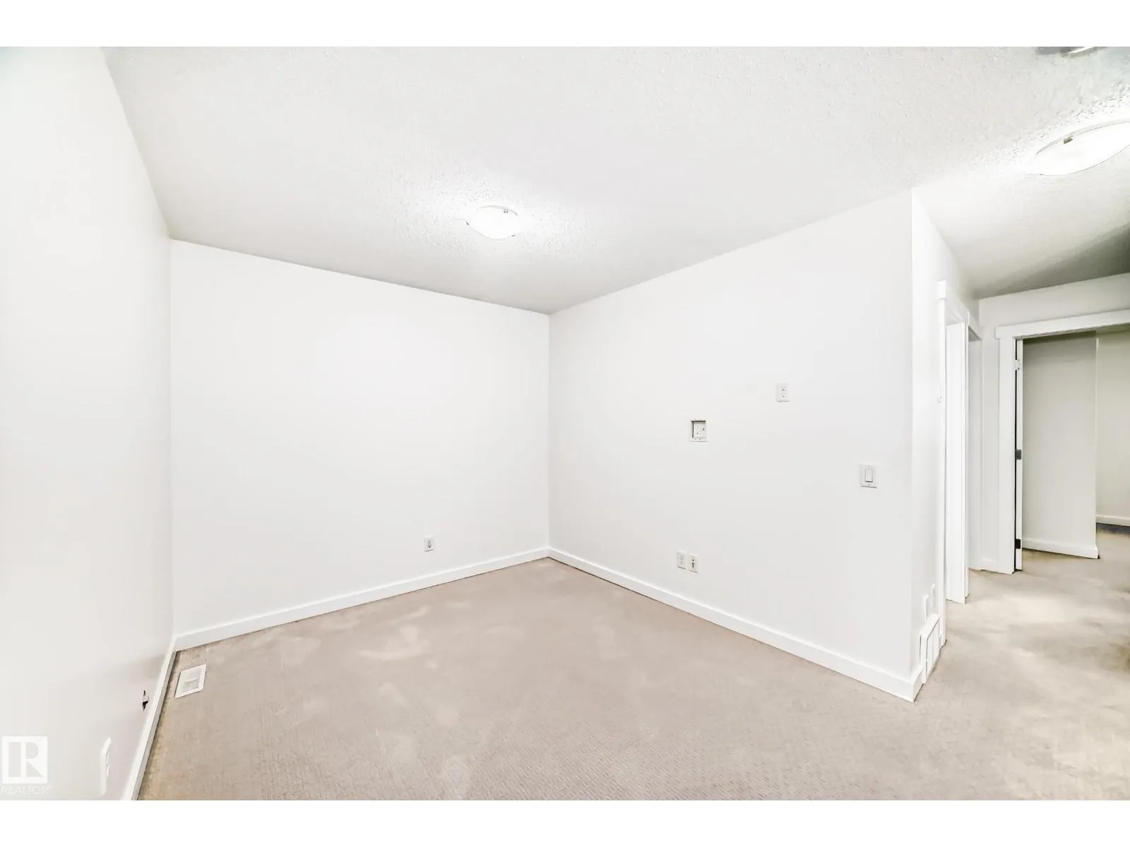 359 SIMMONDS WY