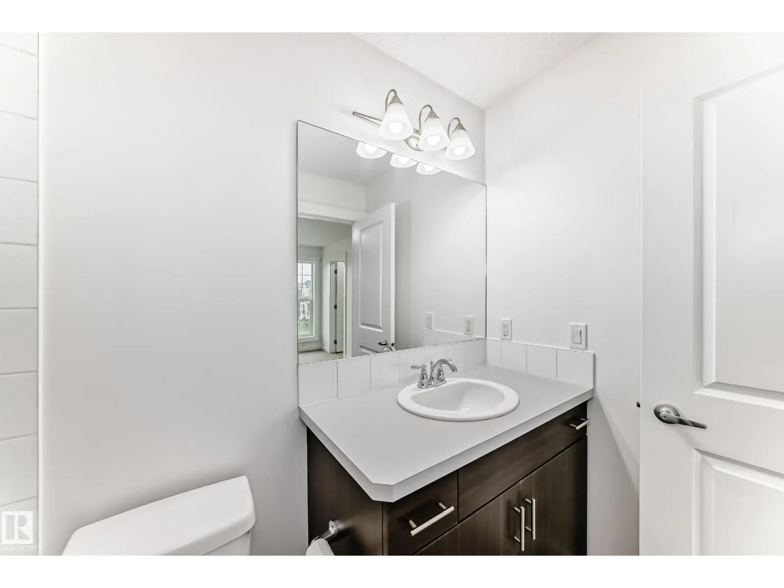 359 SIMMONDS WY