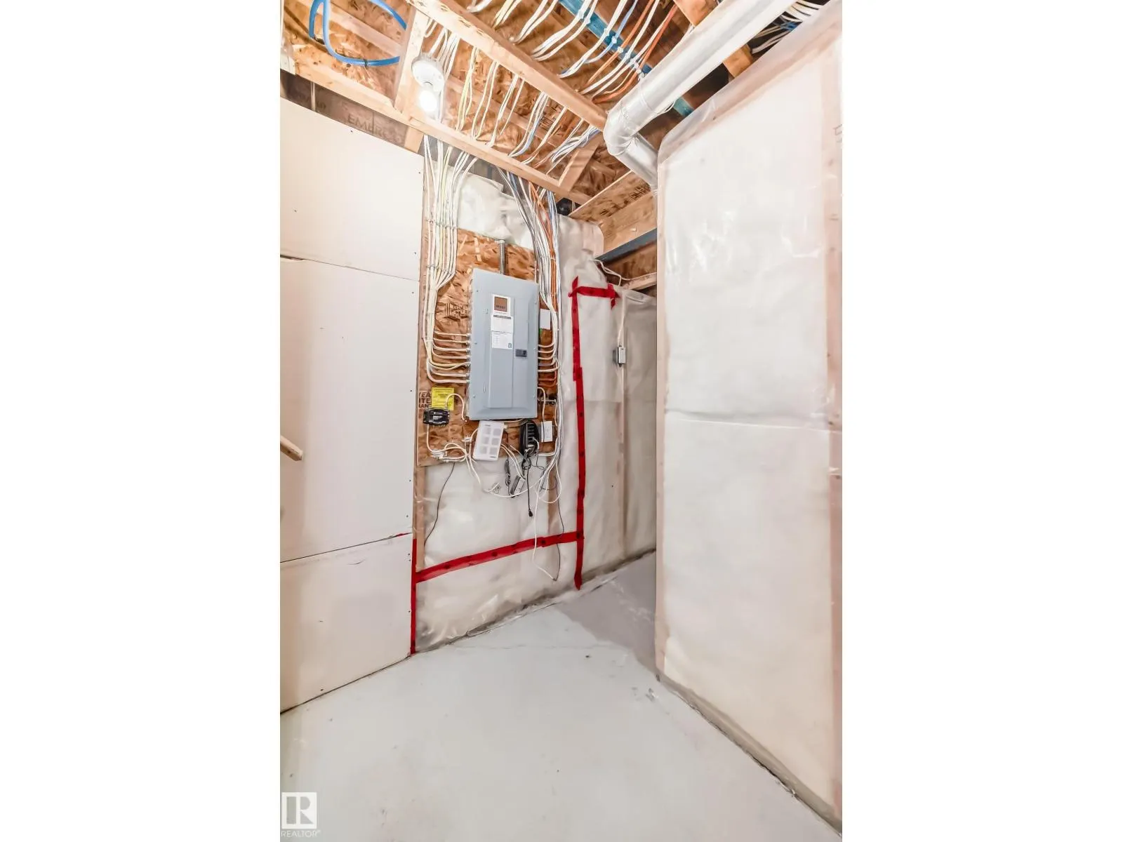 359 SIMMONDS WY