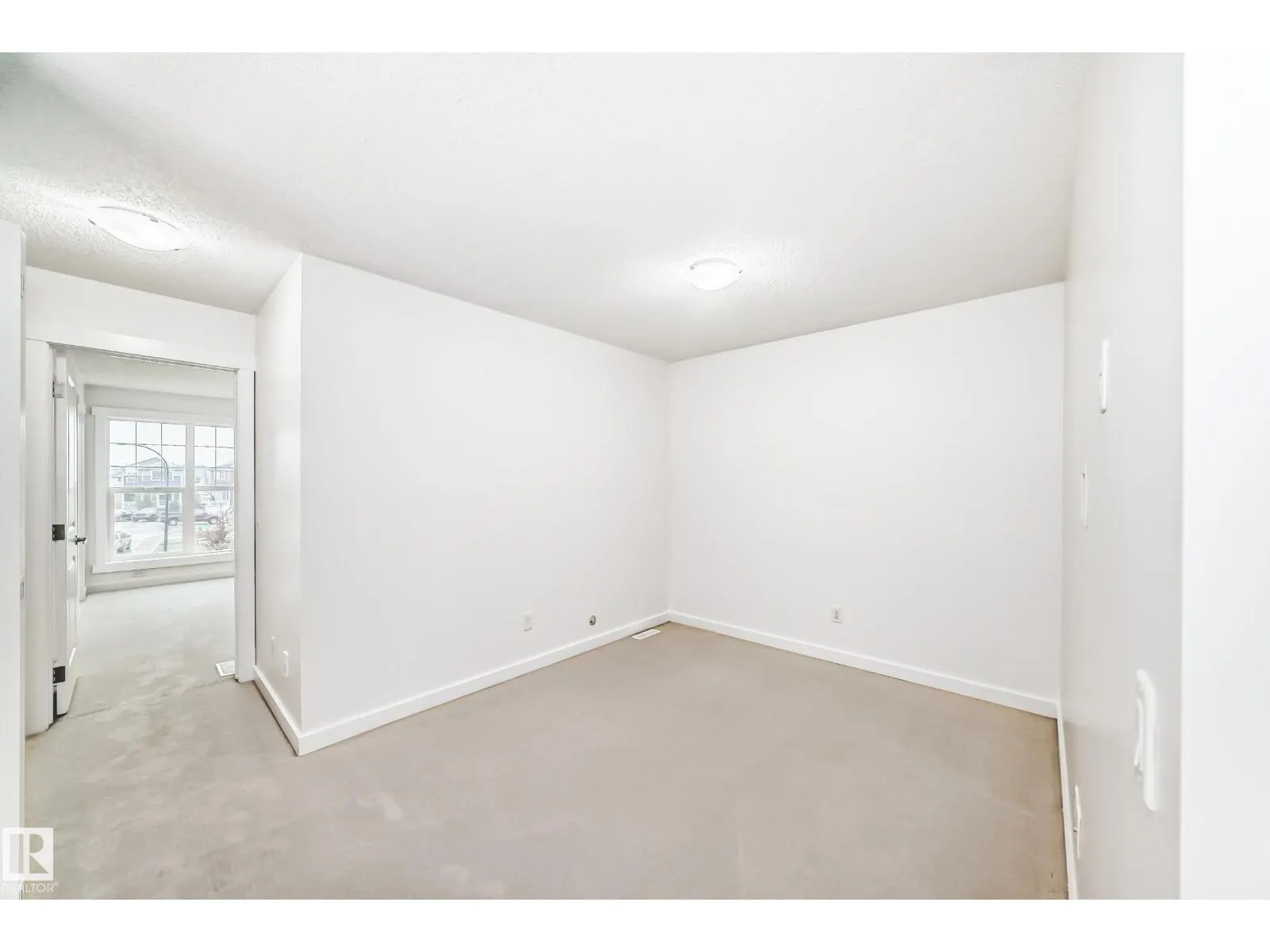 359 SIMMONDS WY