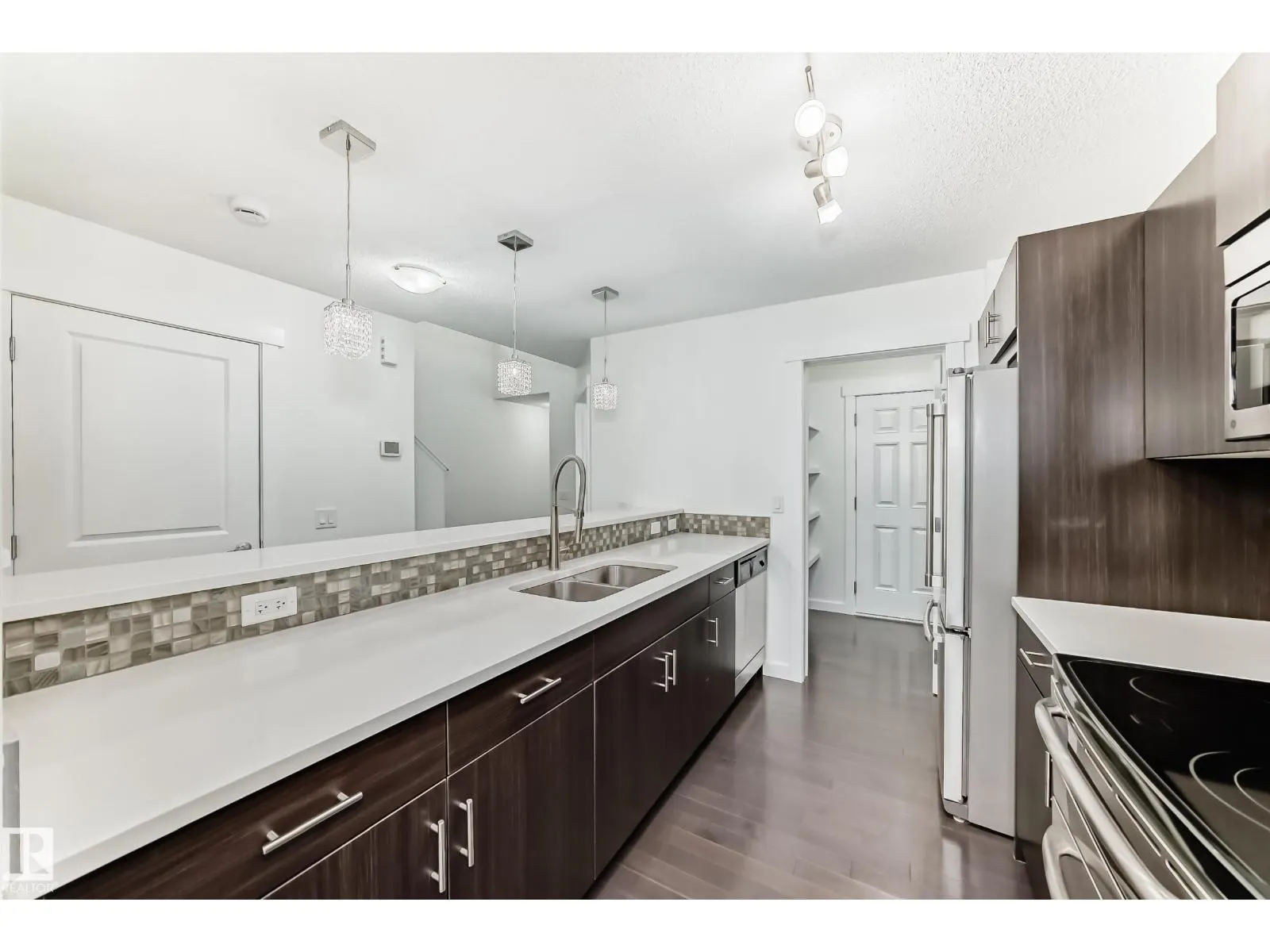 359 SIMMONDS WY