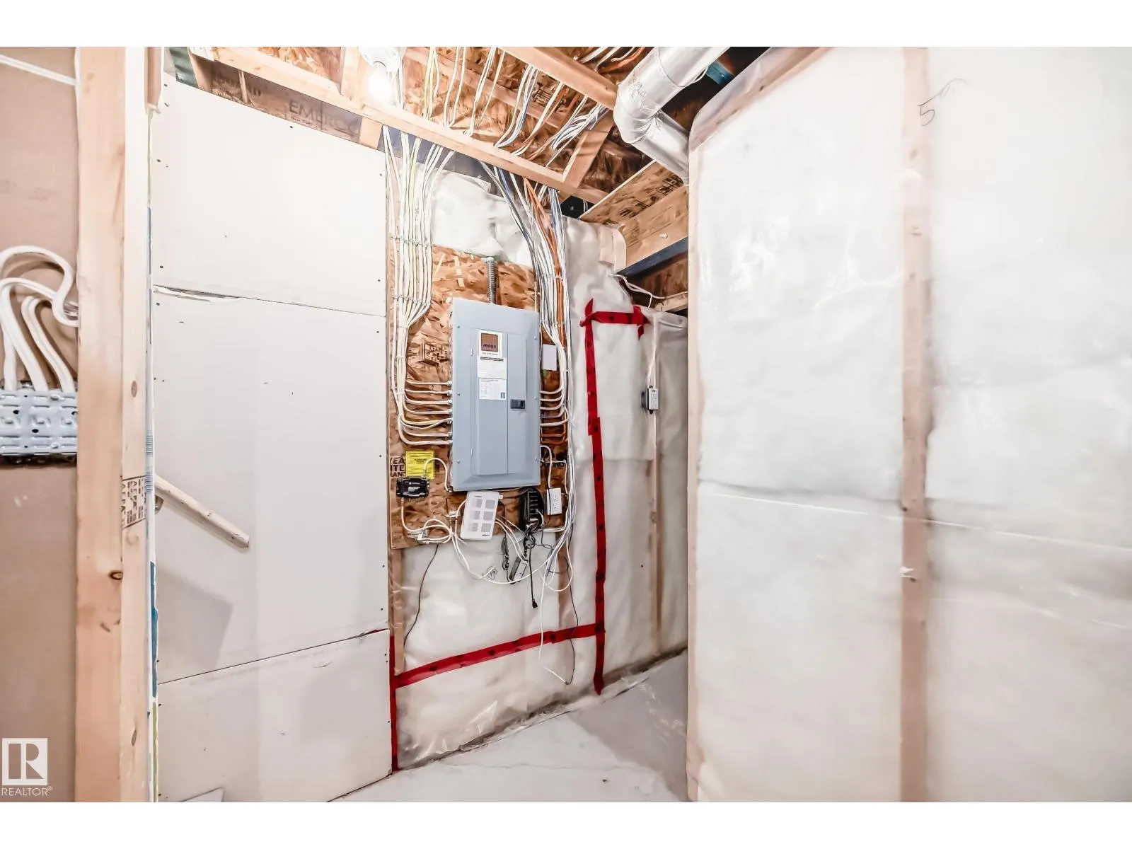 359 SIMMONDS WY