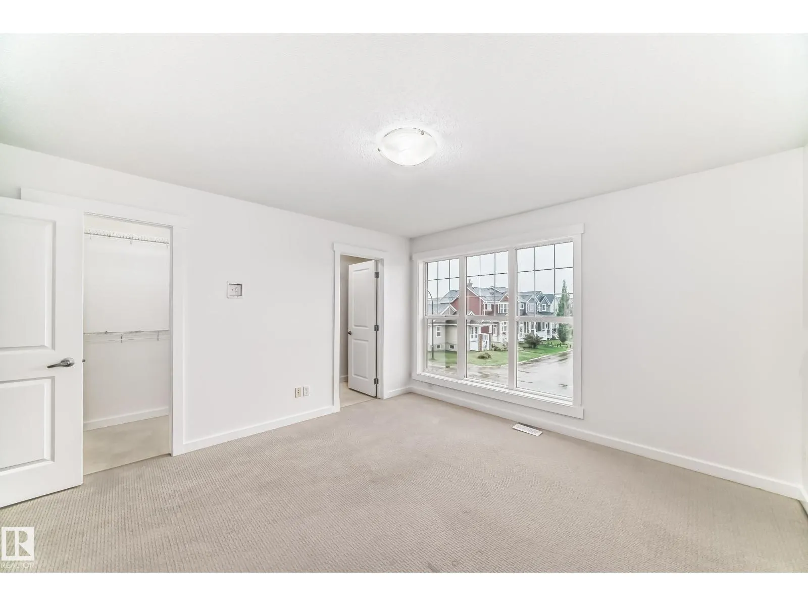359 SIMMONDS WY