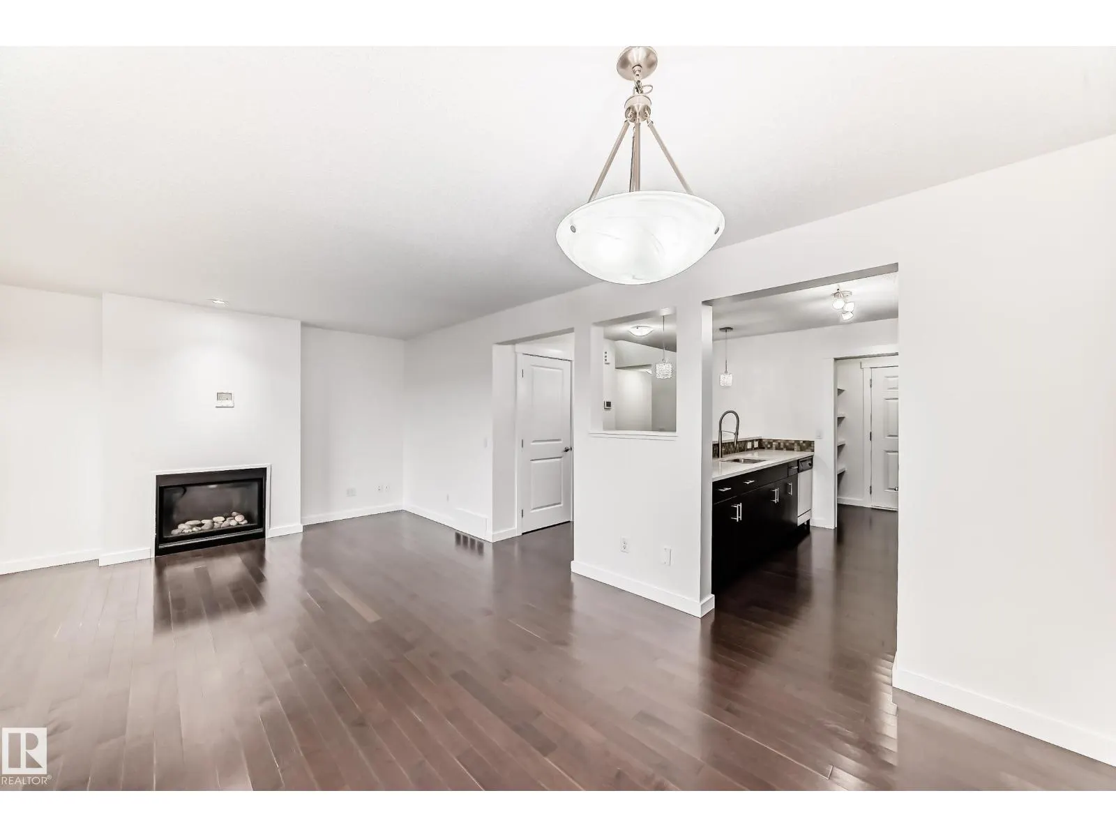 359 SIMMONDS WY