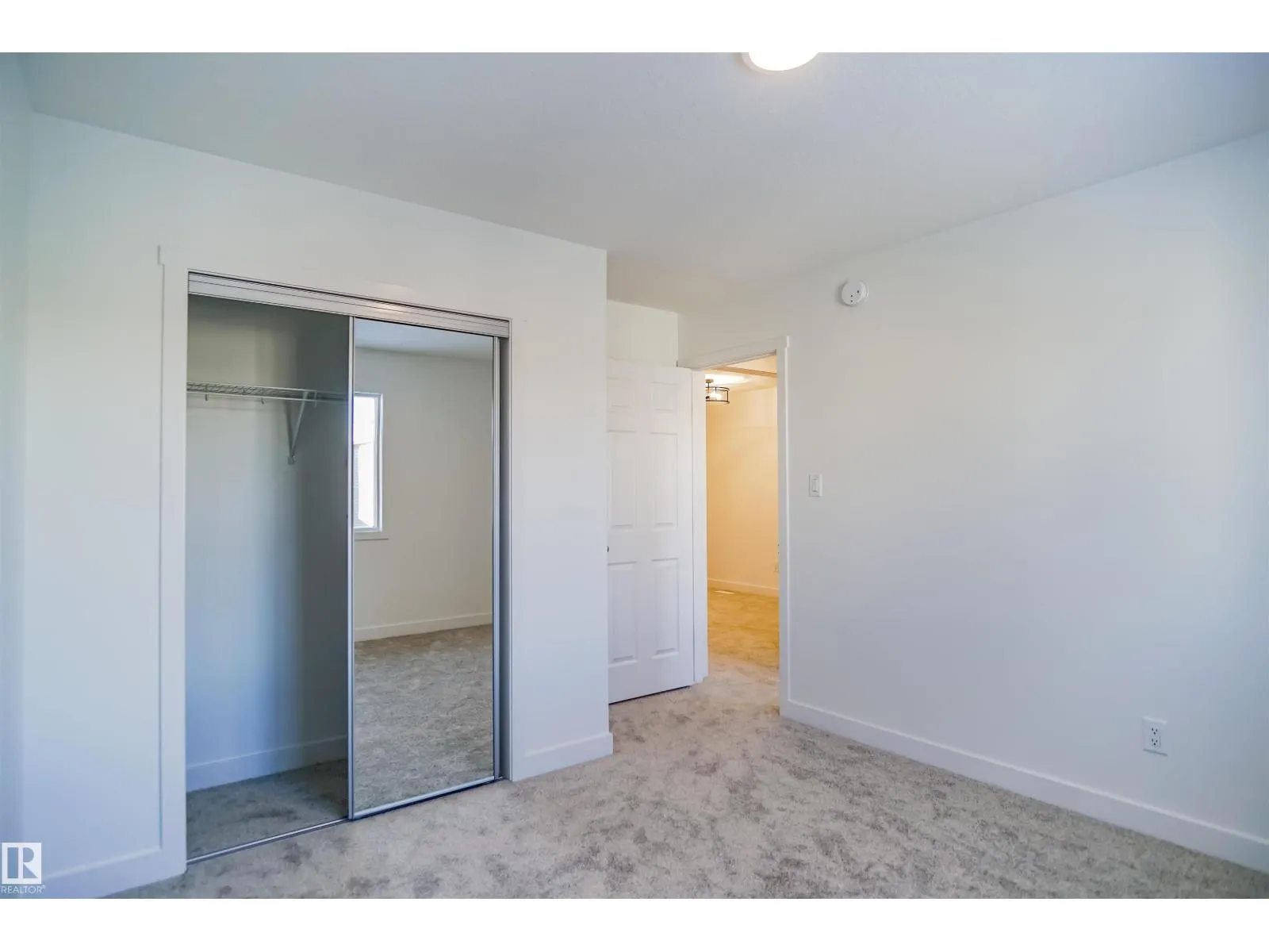 2128 210 ST NW