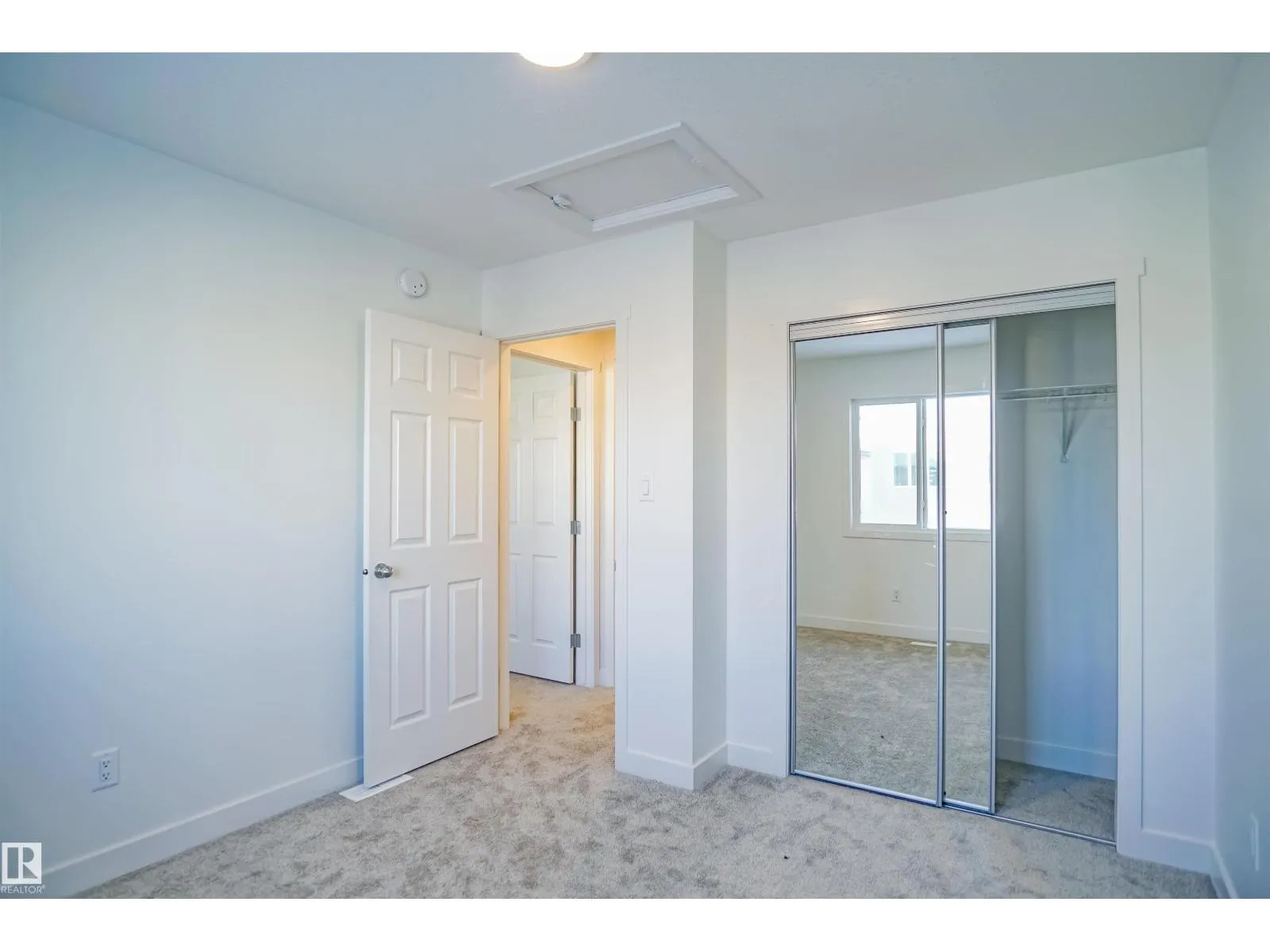 2128 210 ST NW
