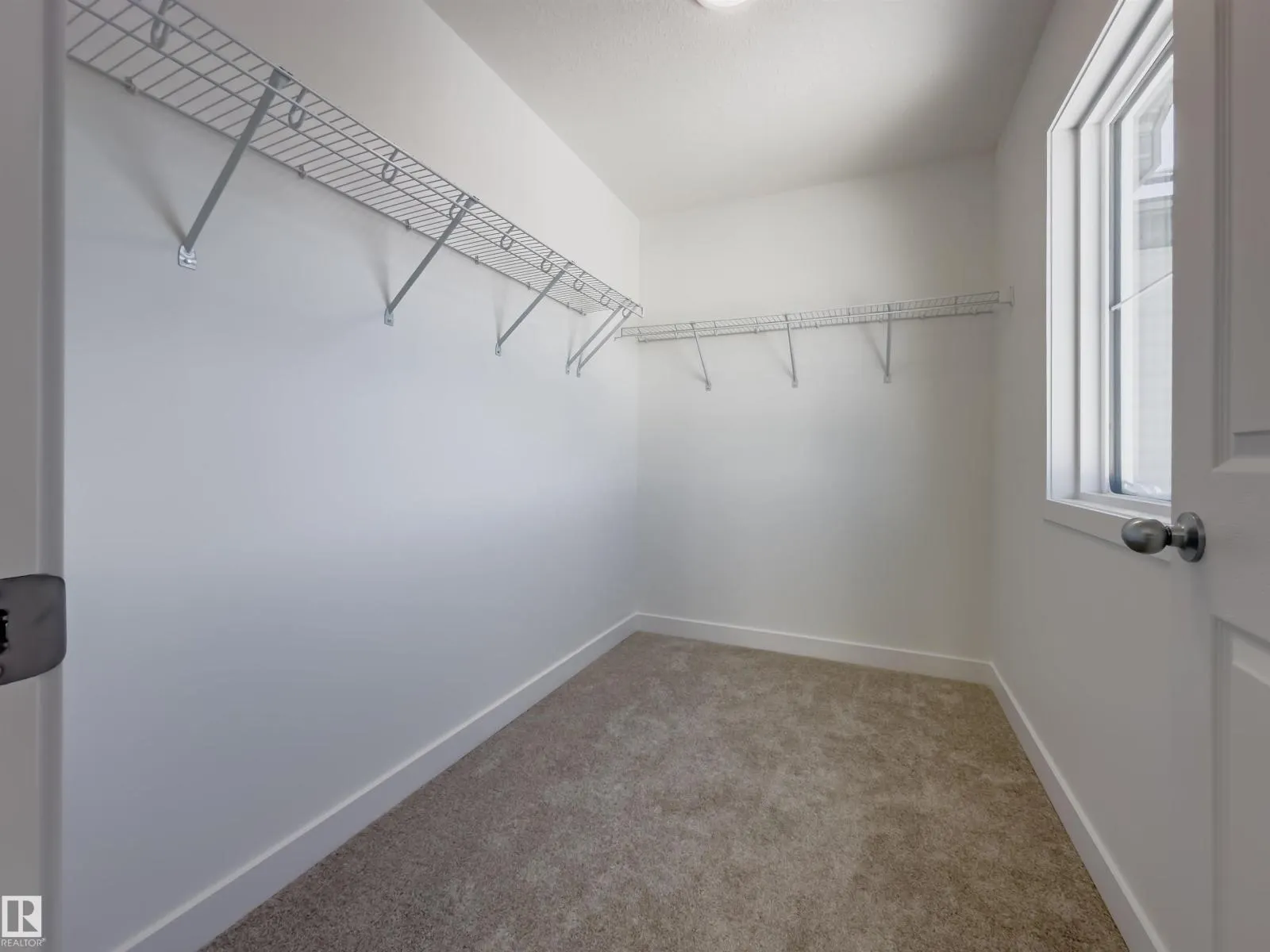 2128 210 ST NW
