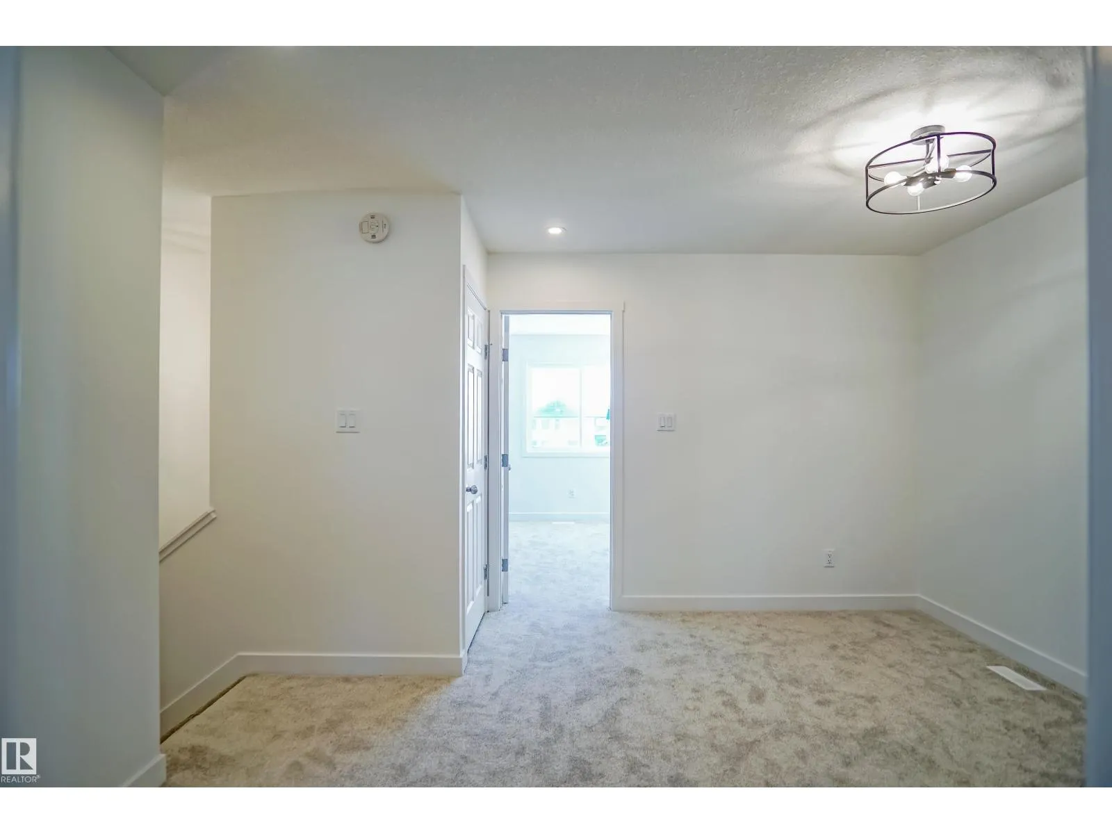 2128 210 ST NW