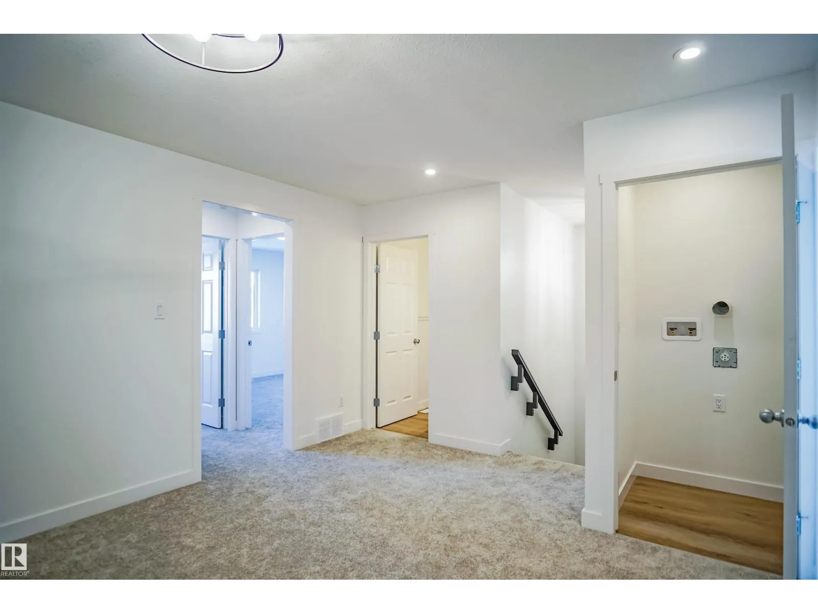 2128 210 ST NW