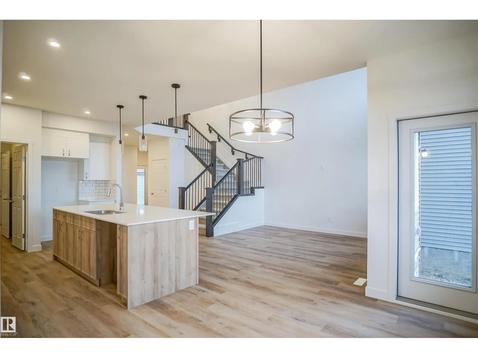 195 Caledon
