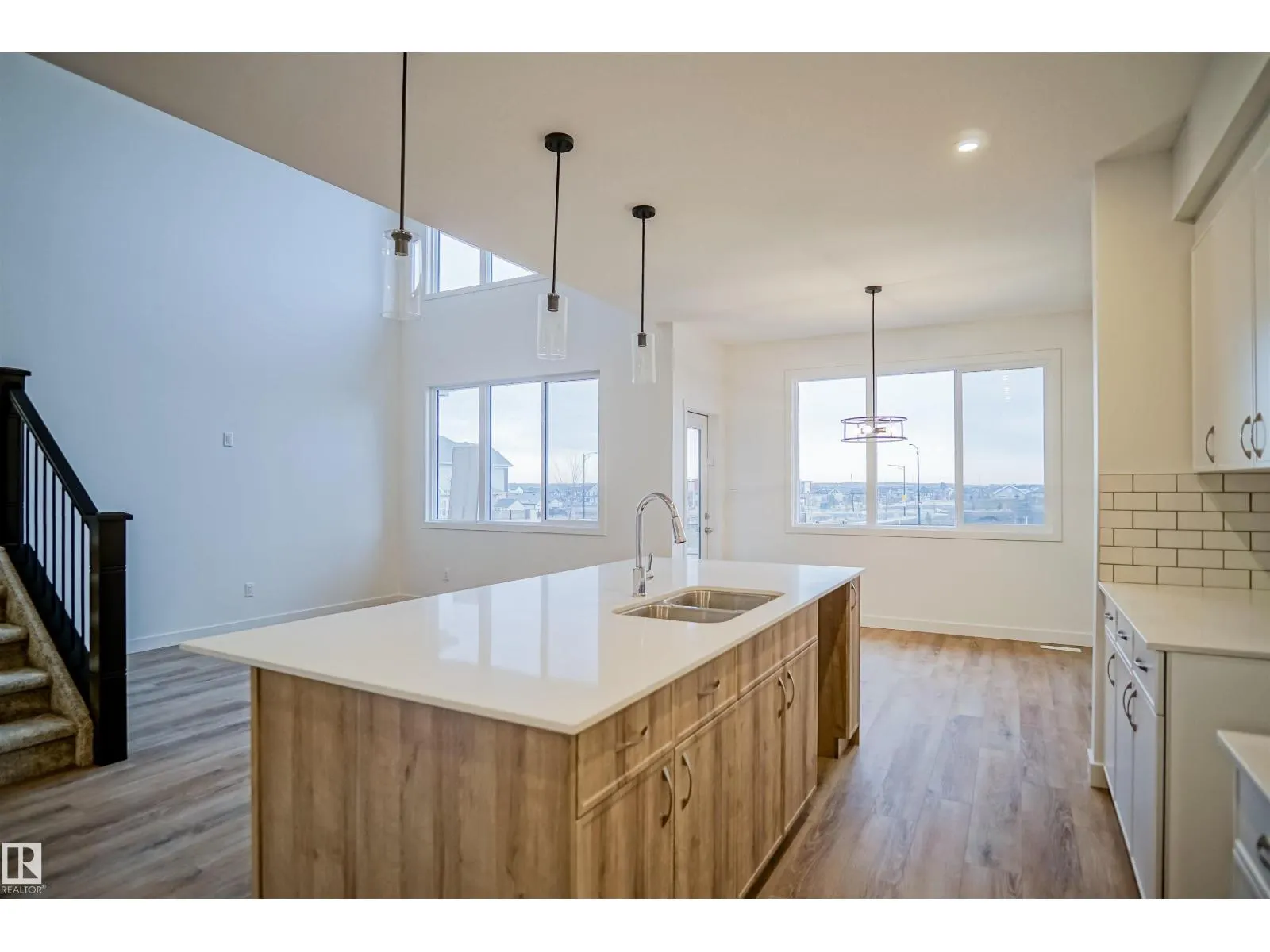 195 Caledon