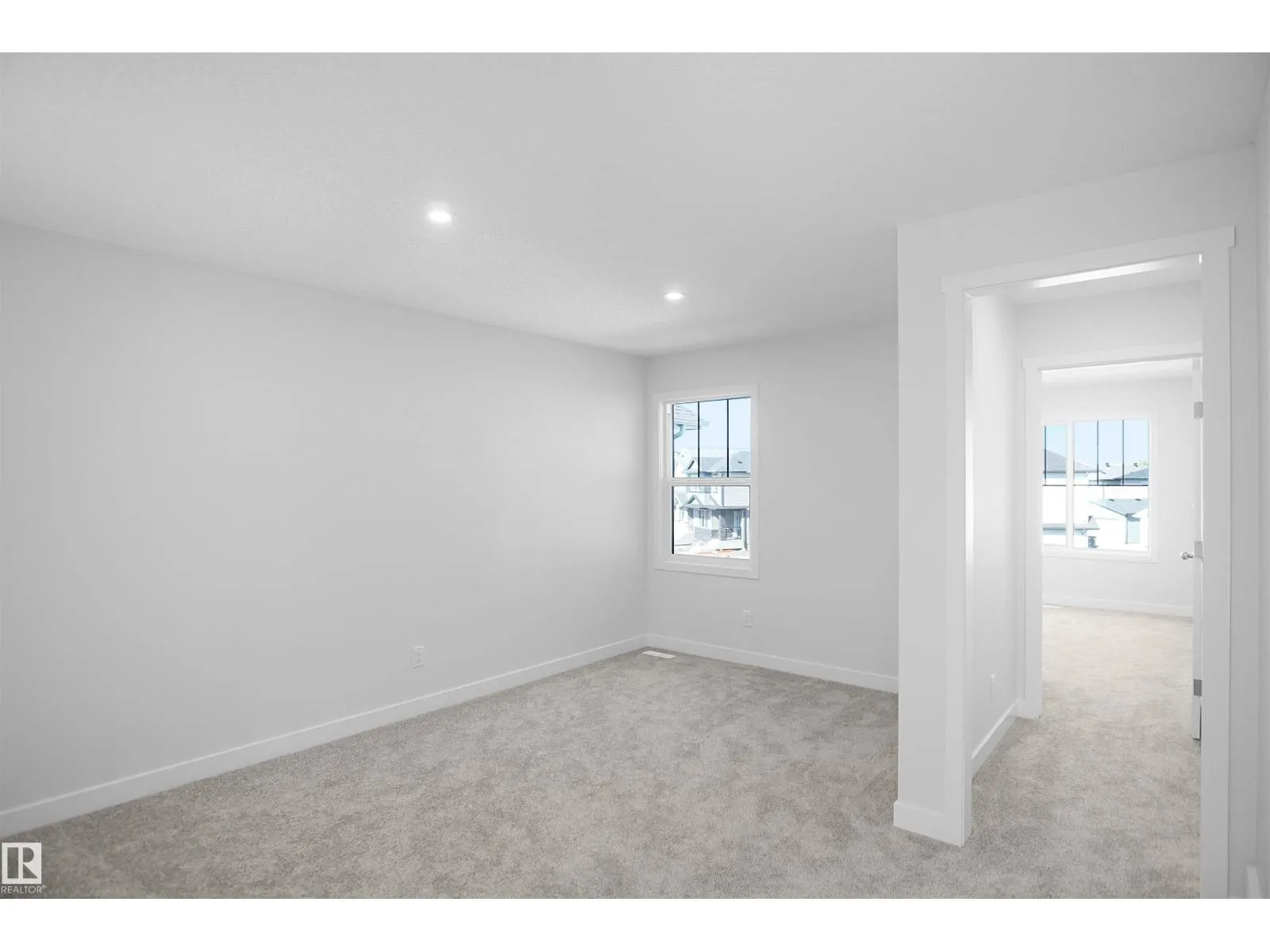 2124 210 ST NW