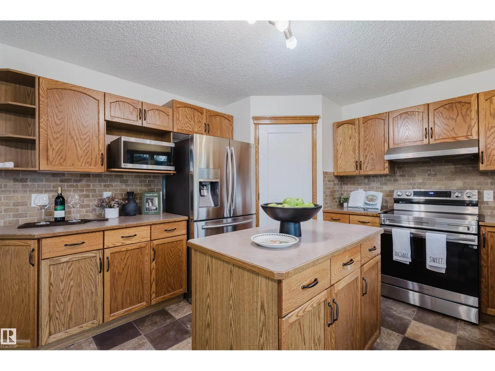 442 KLARVATTEN LAKE WD NW
