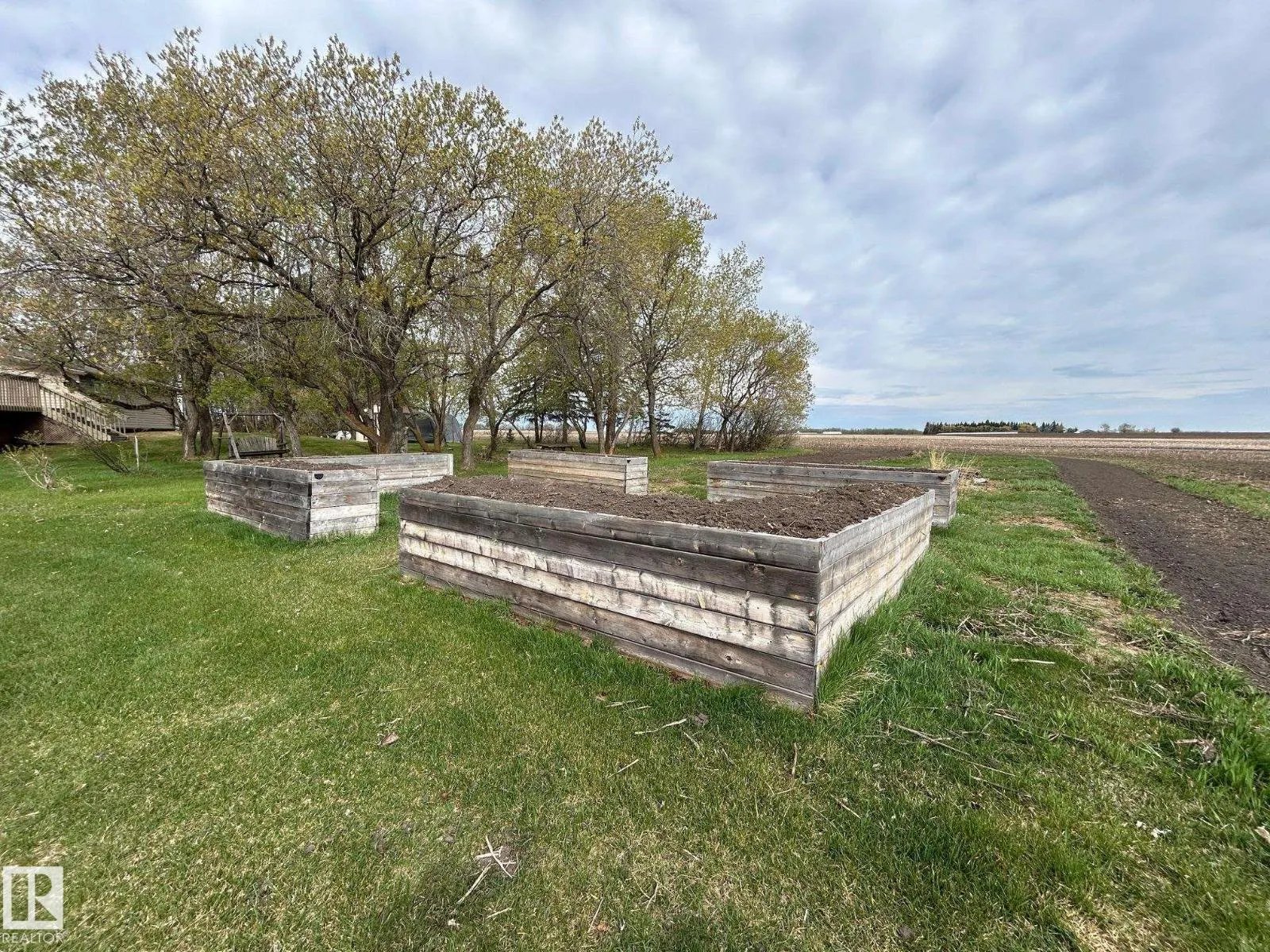 61101 Rge Rd 261
