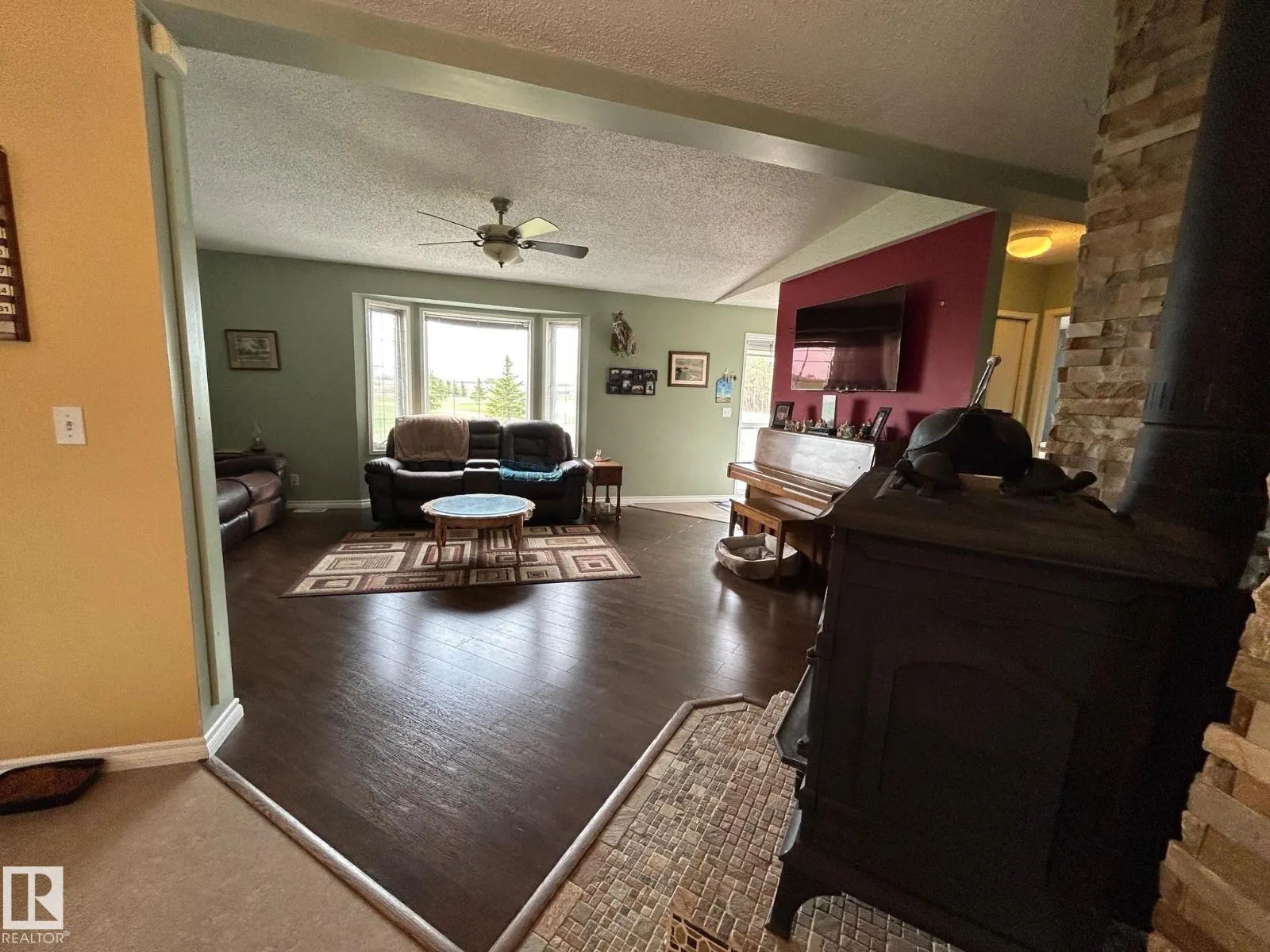 61101 Rge Rd 261
