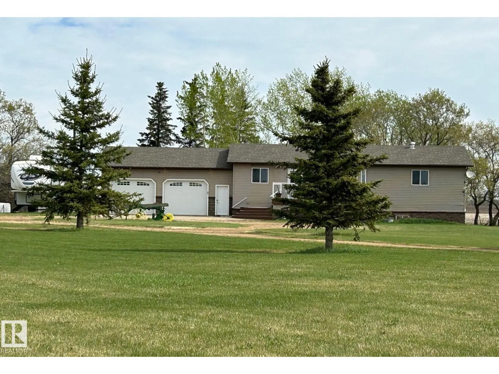 61101 Rge Rd 261