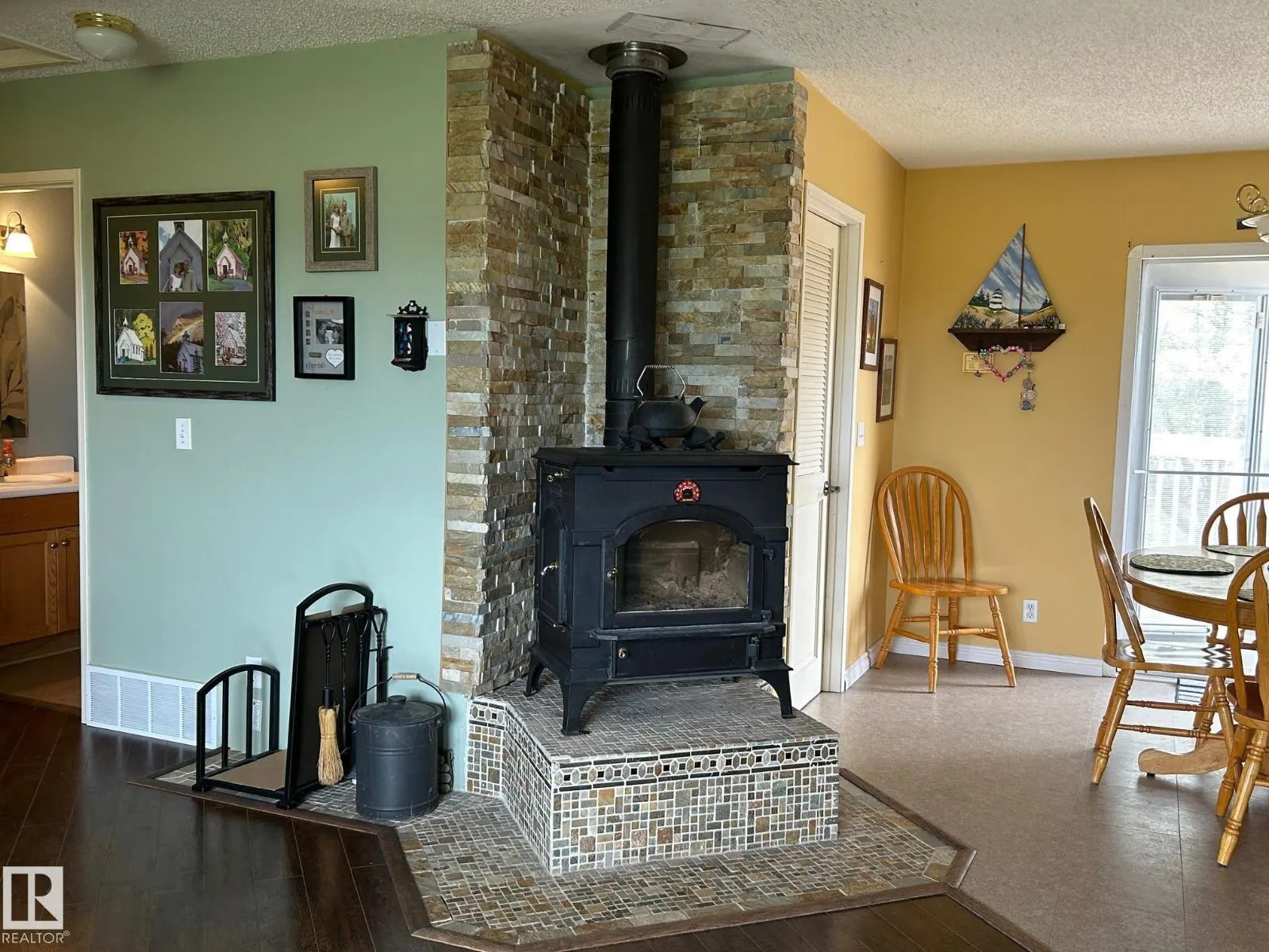61101 Rge Rd 261