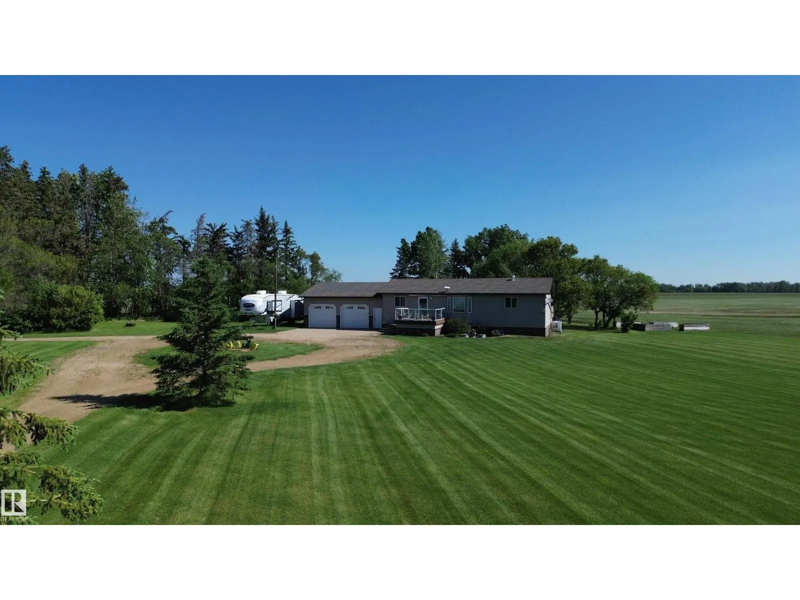 61101 Rge Rd 261