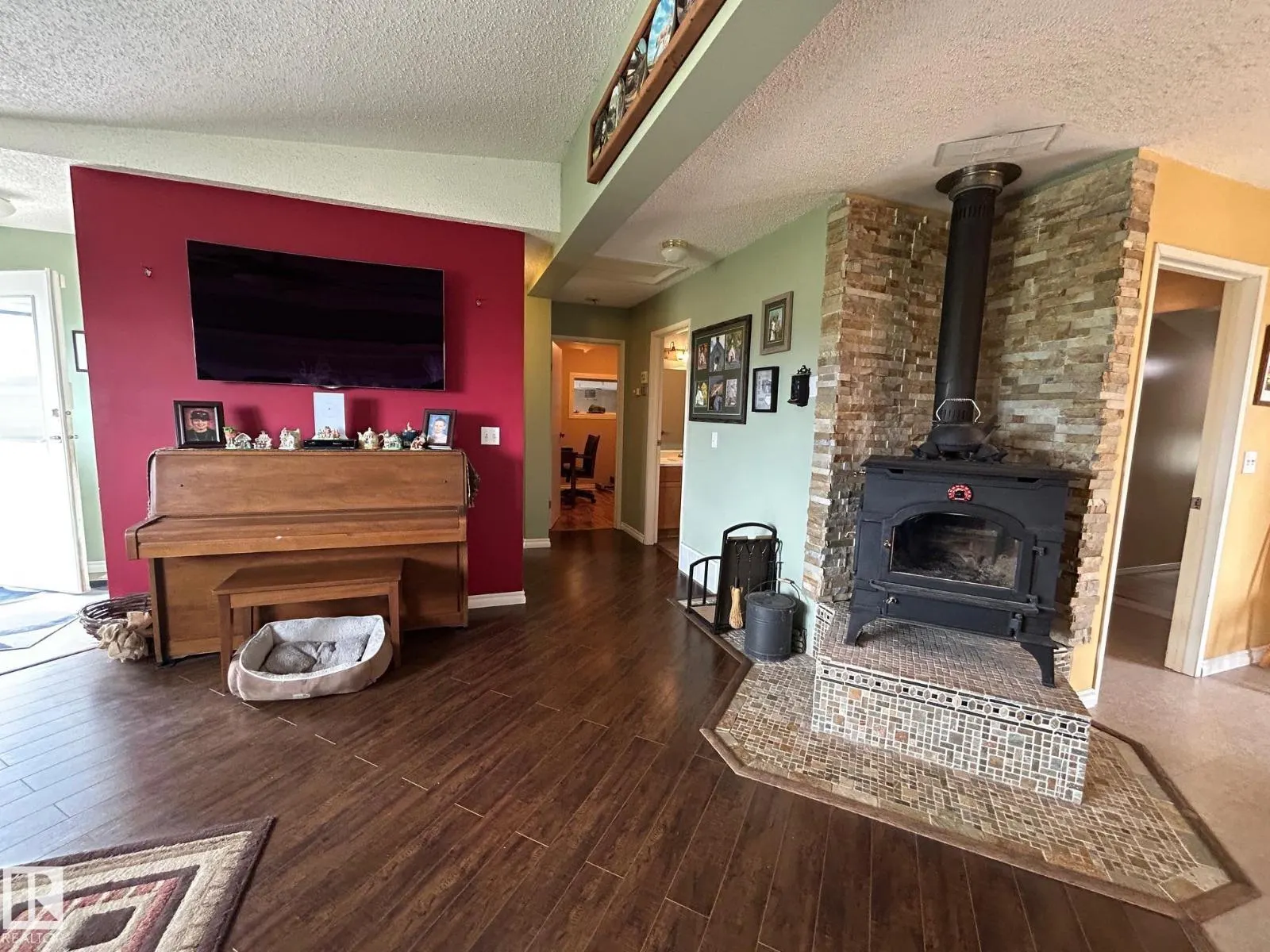 61101 Rge Rd 261