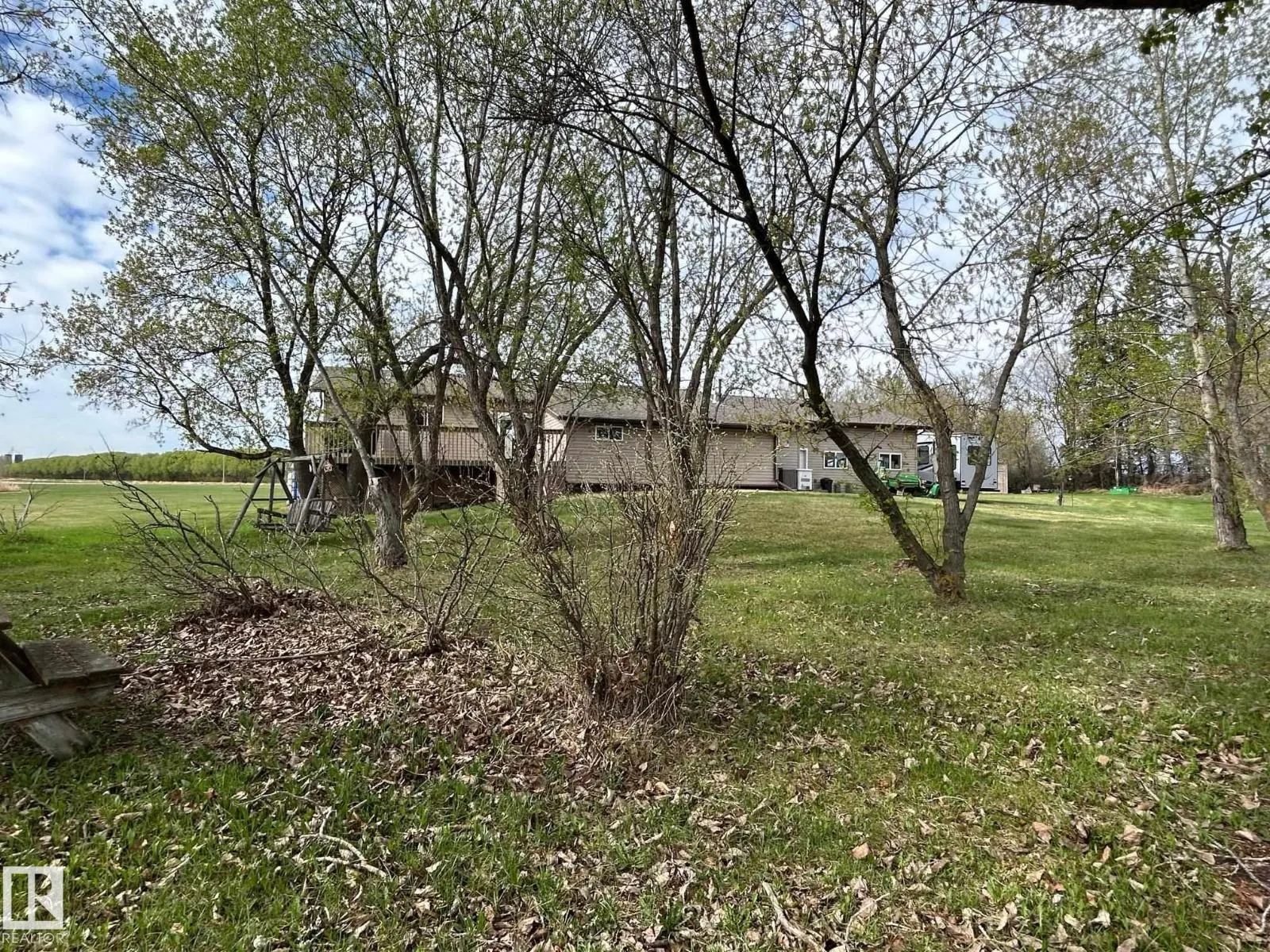 61101 Rge Rd 261