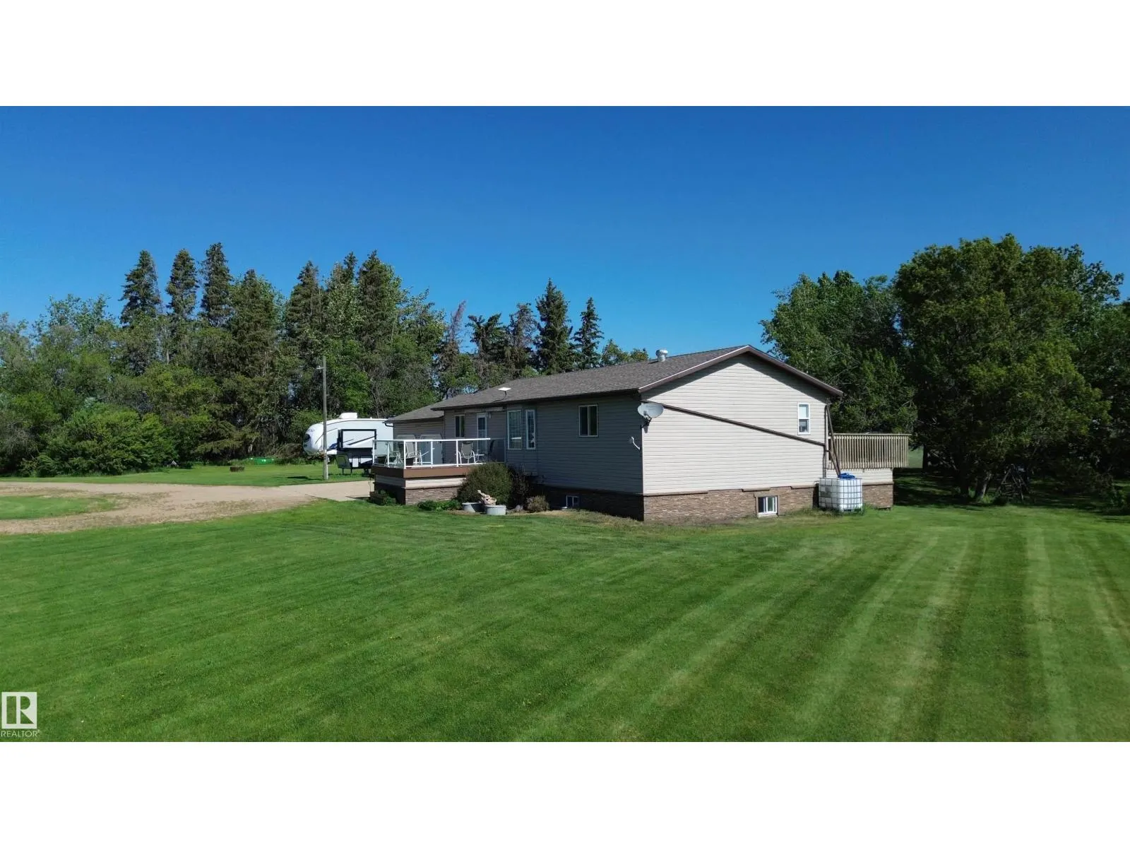 61101 Rge Rd 261