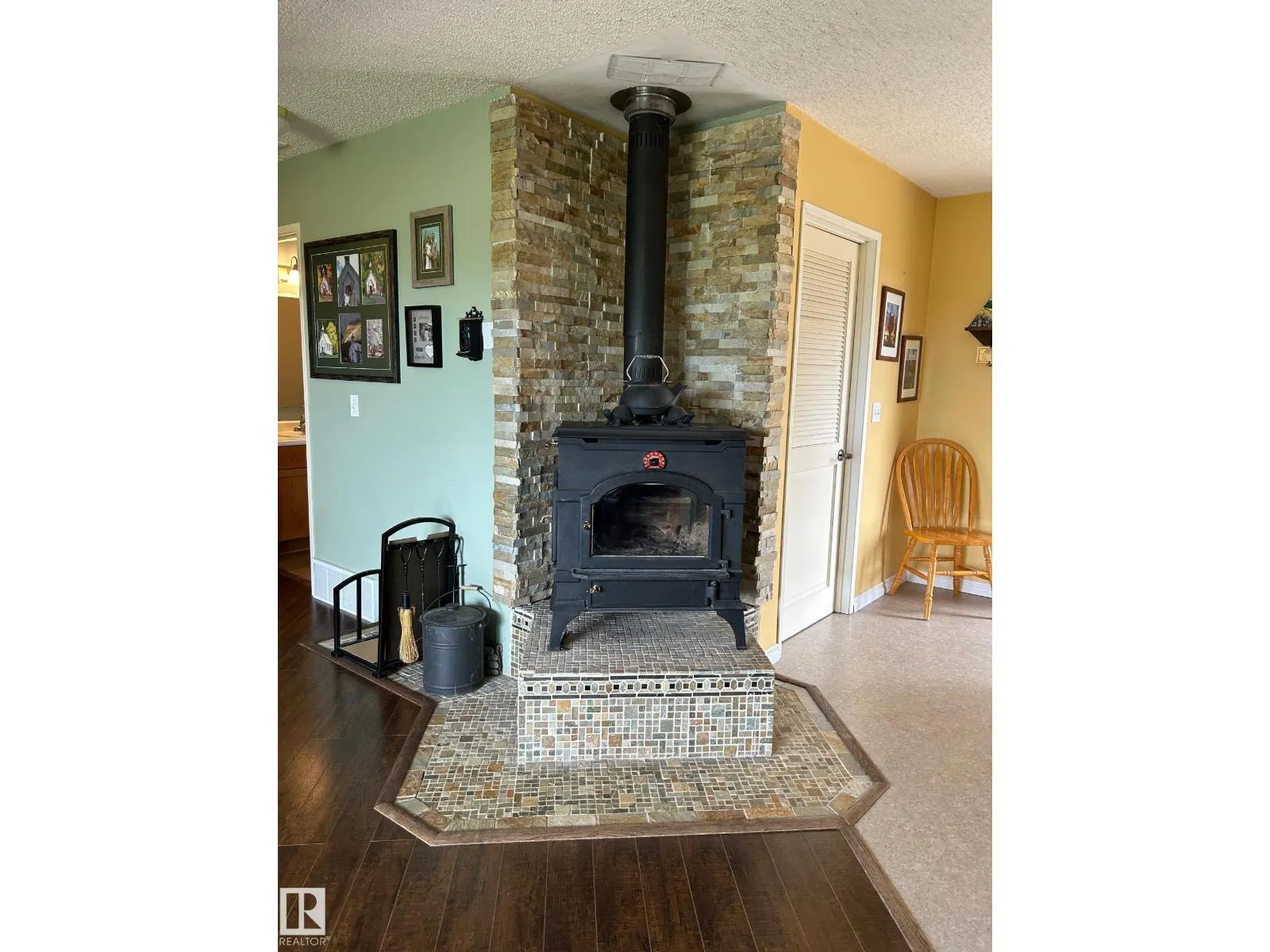 61101 Rge Rd 261