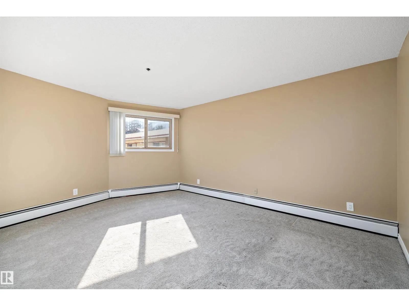 #307 10171 119 ST NW