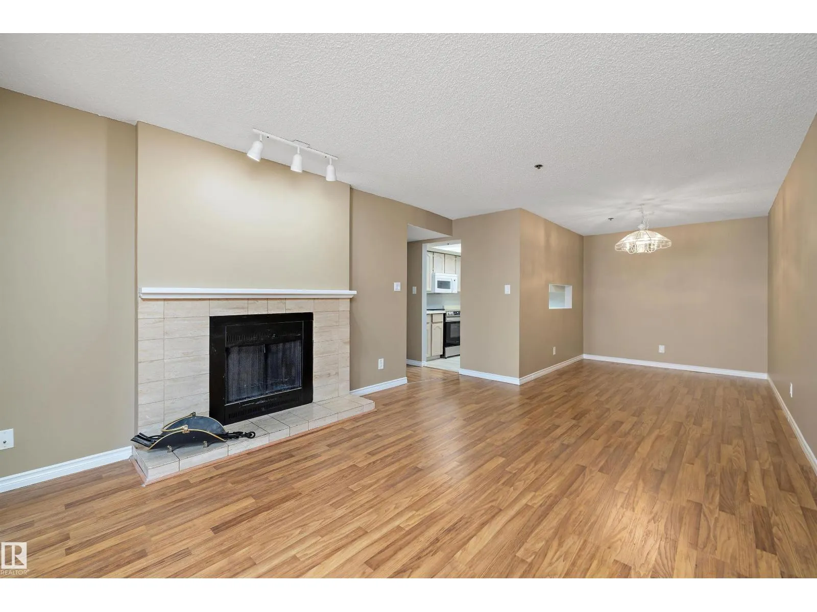 #307 10171 119 ST NW