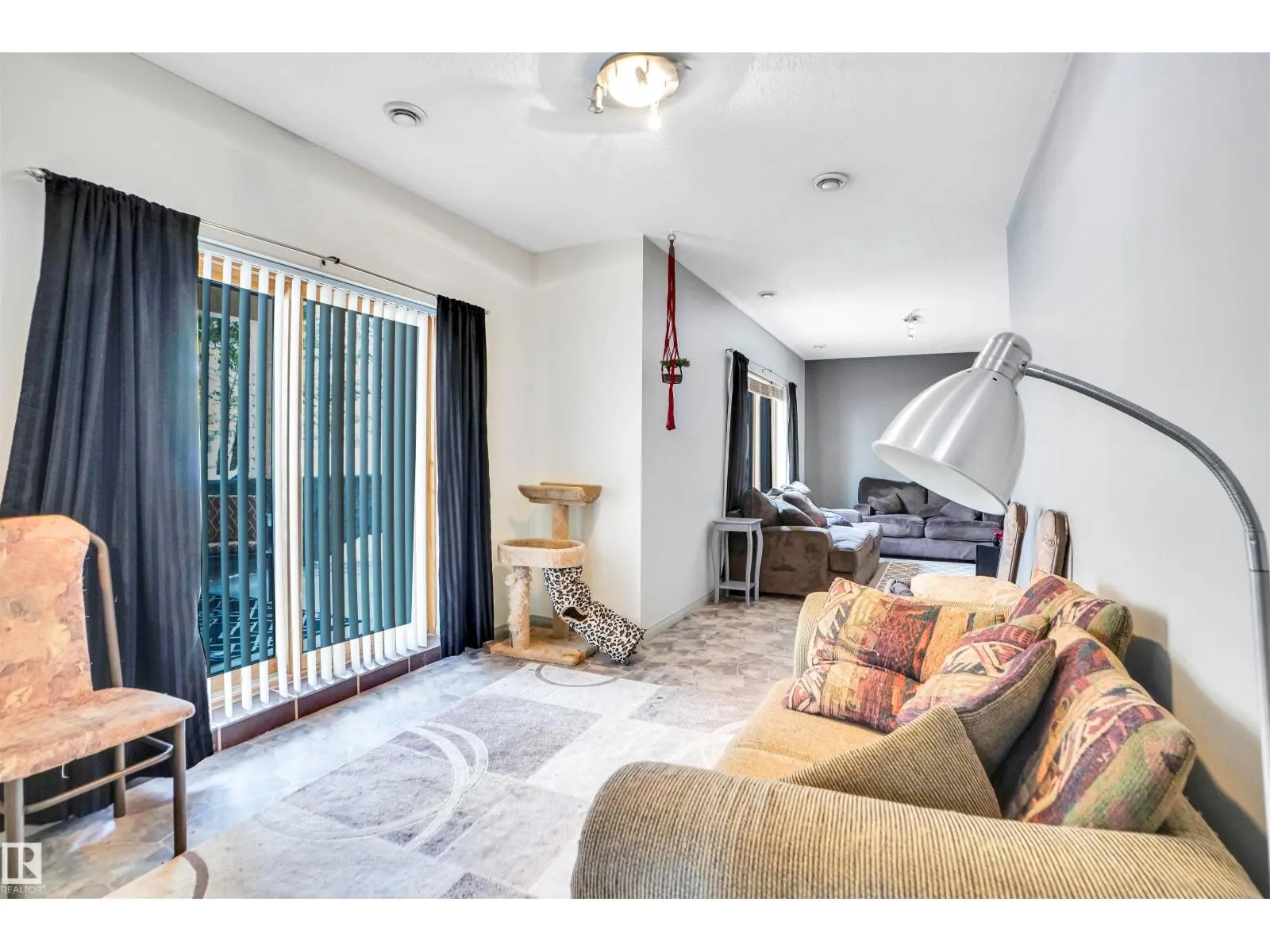 20604 5 AV SW