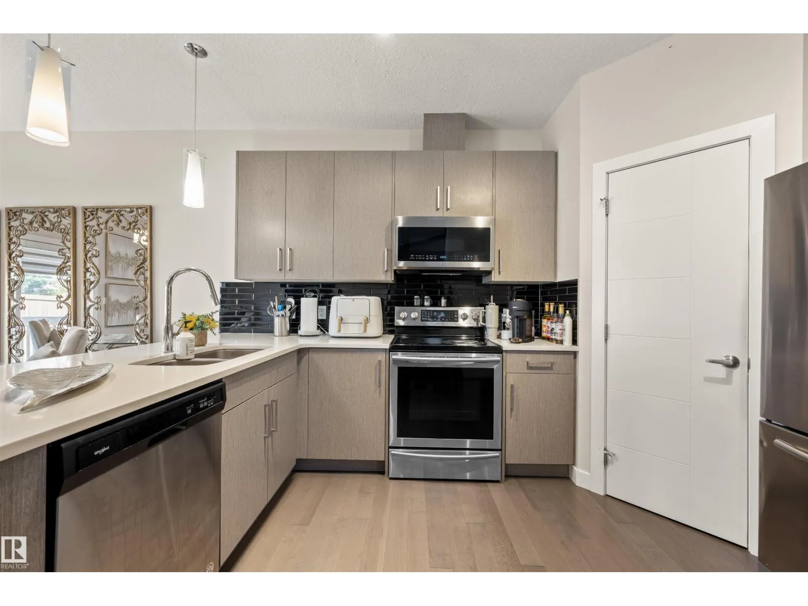 6014 171 AV NW
