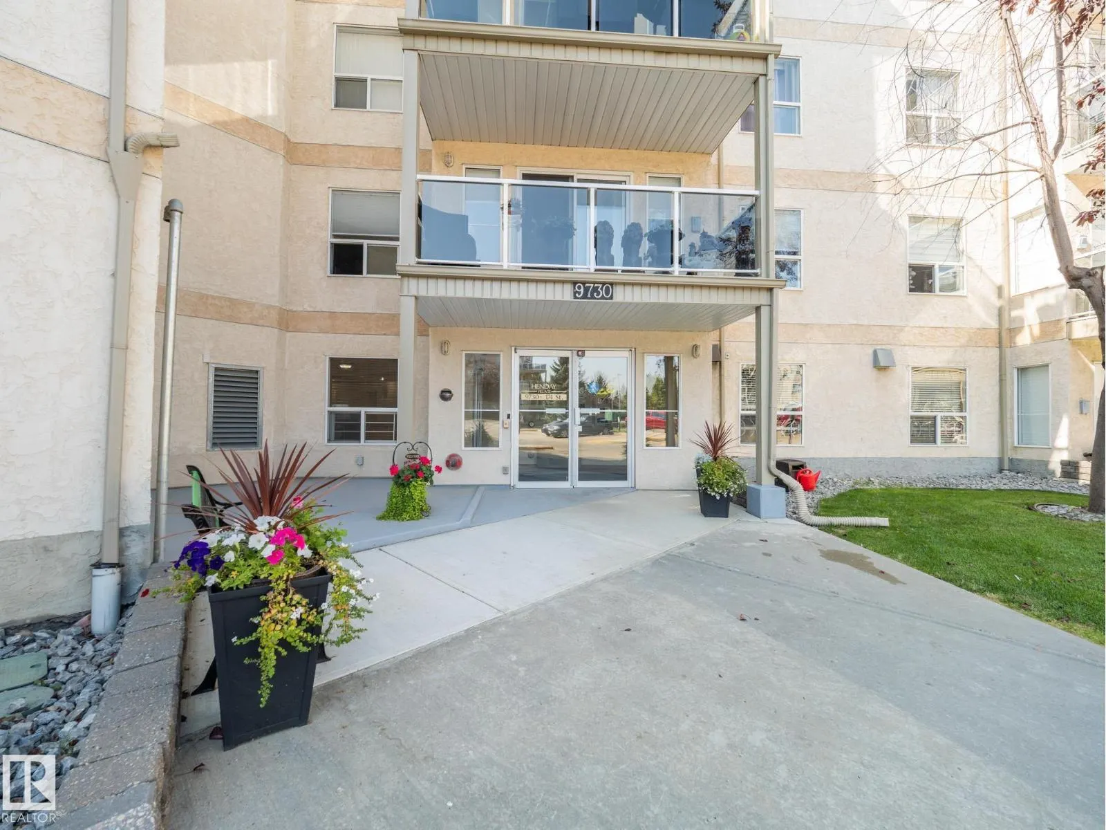#218 9730 174 ST NW