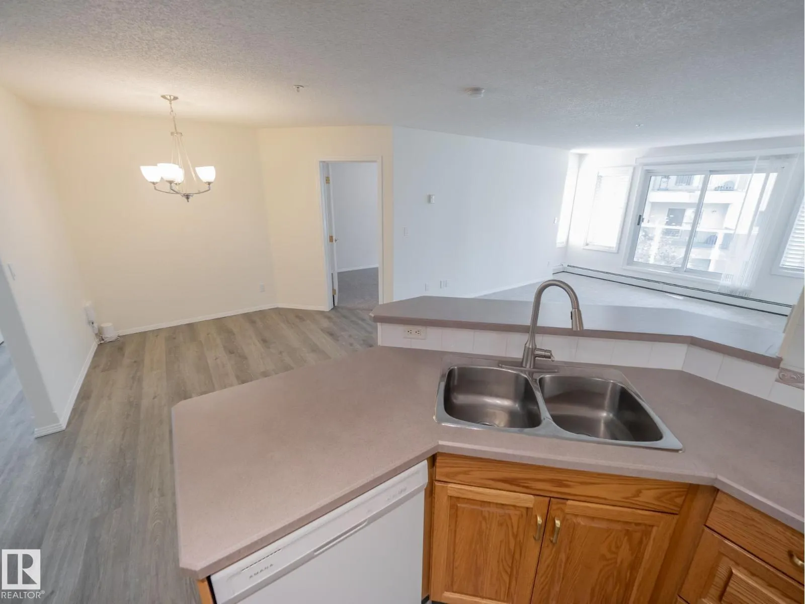 #218 9730 174 ST NW