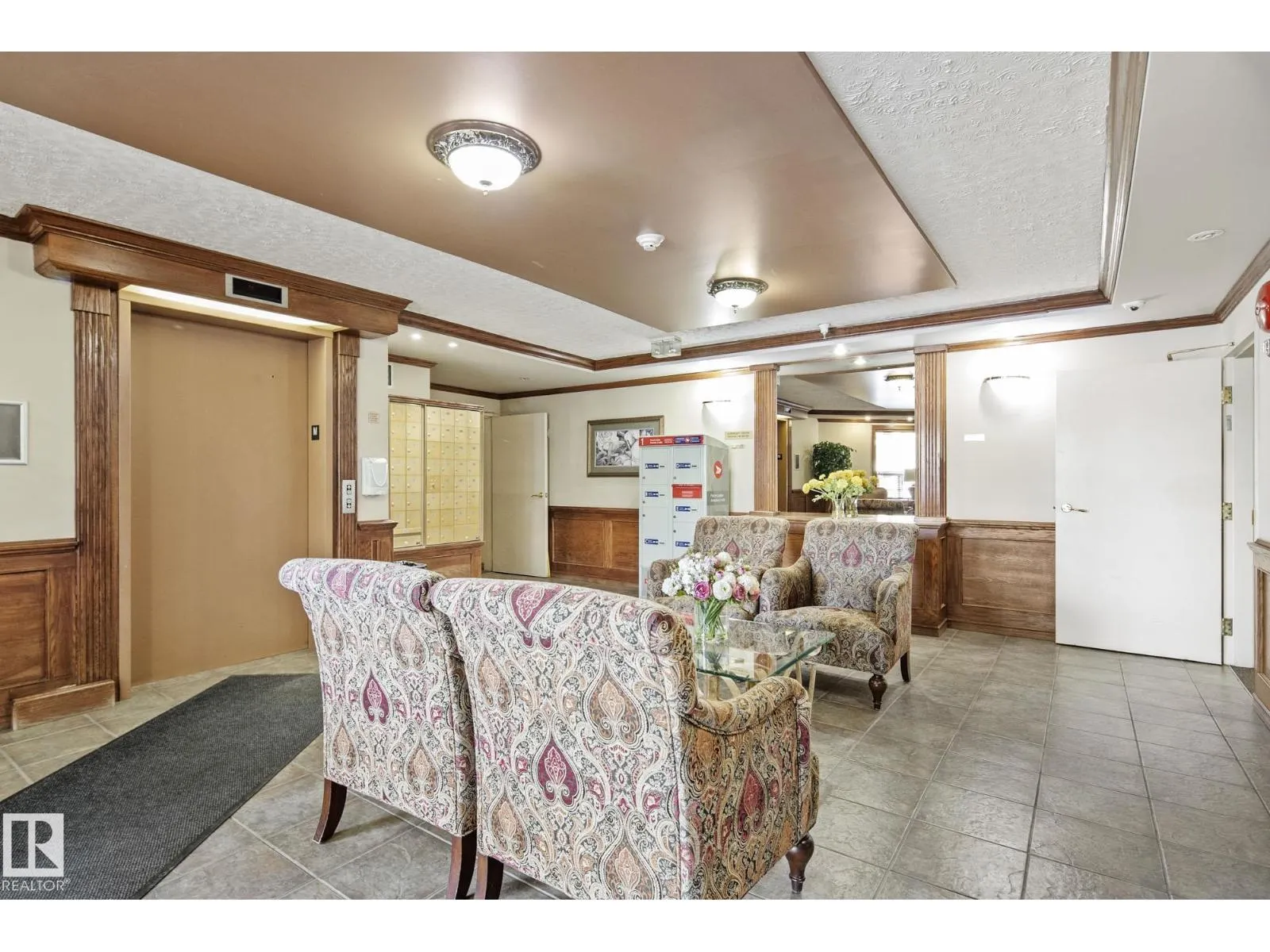 #218 9730 174 ST NW