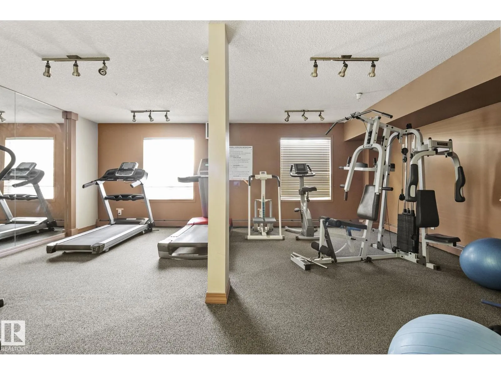 #218 9730 174 ST NW