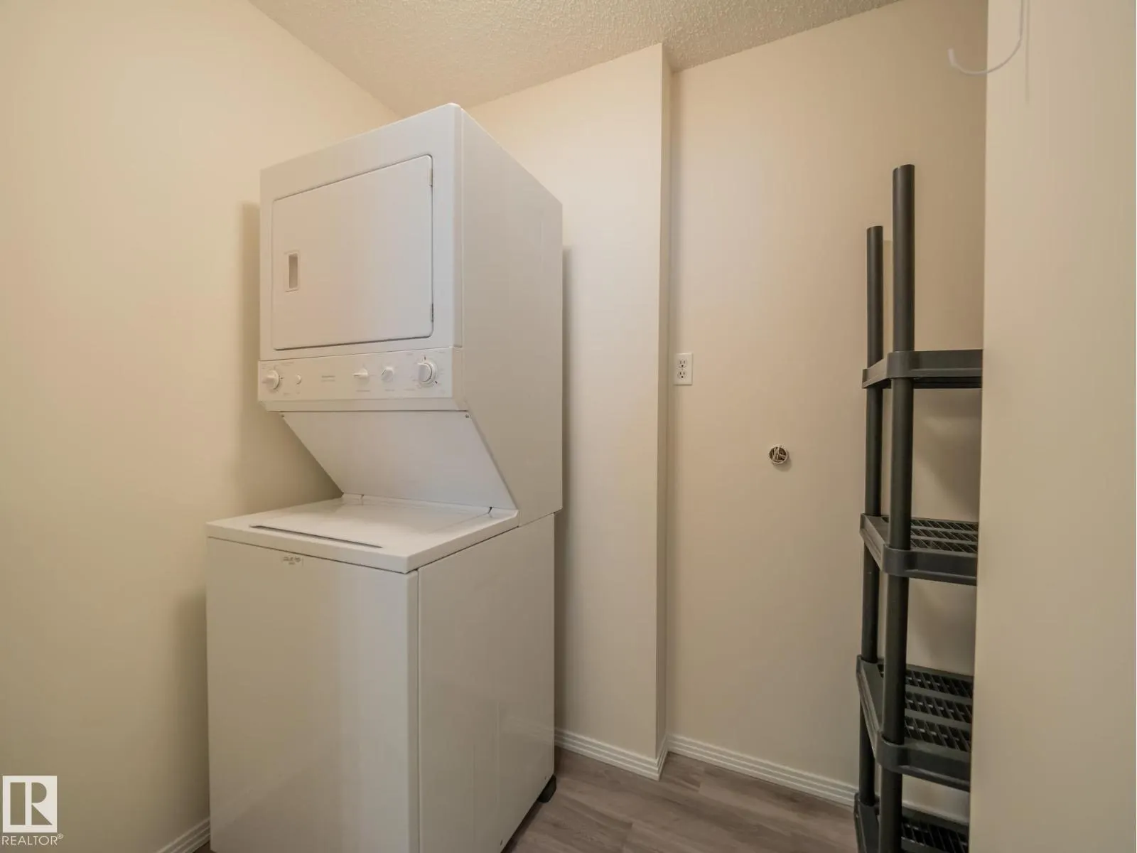 #218 9730 174 ST NW