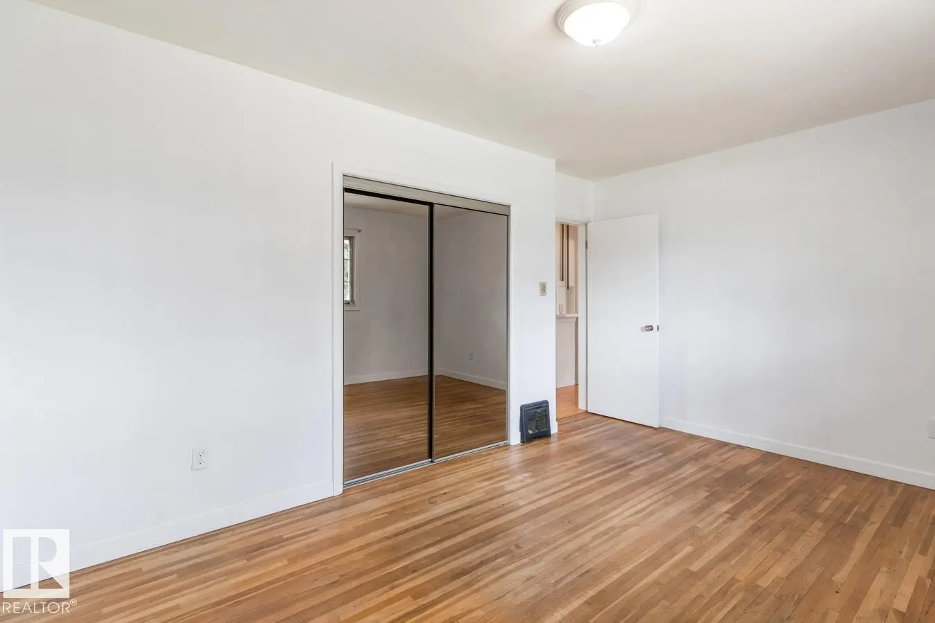 10926 117 ST NW