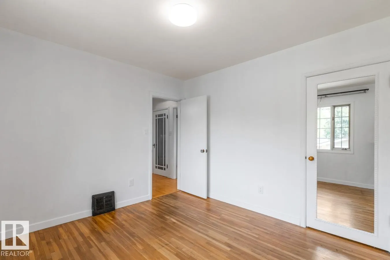 10926 117 ST NW