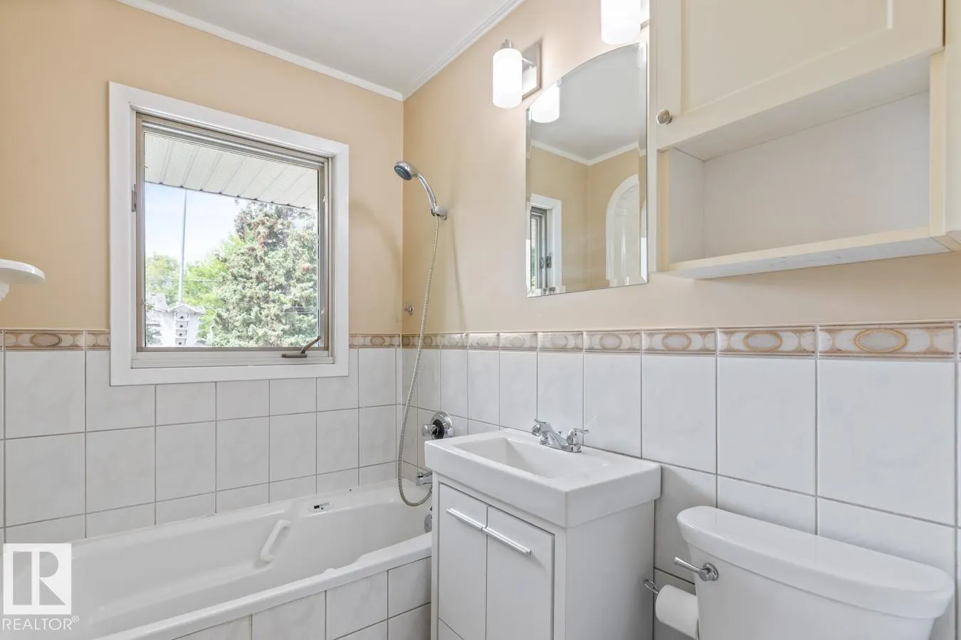 10926 117 ST NW