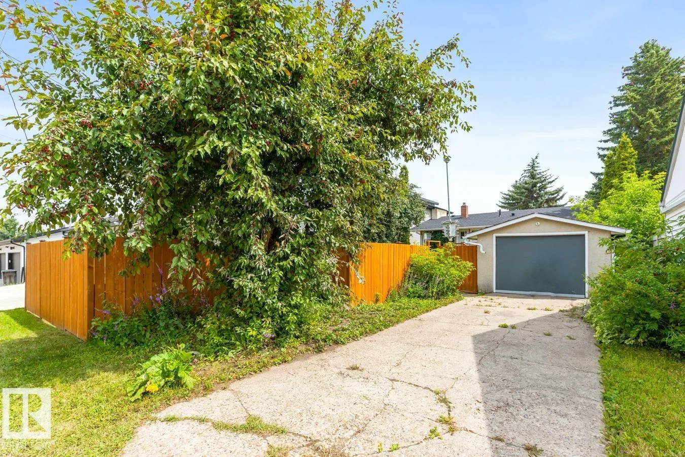 10926 117 ST NW