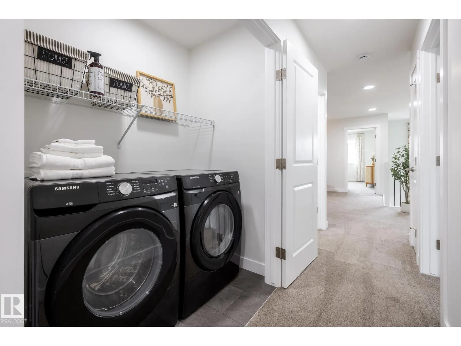 2639 5 AV SW