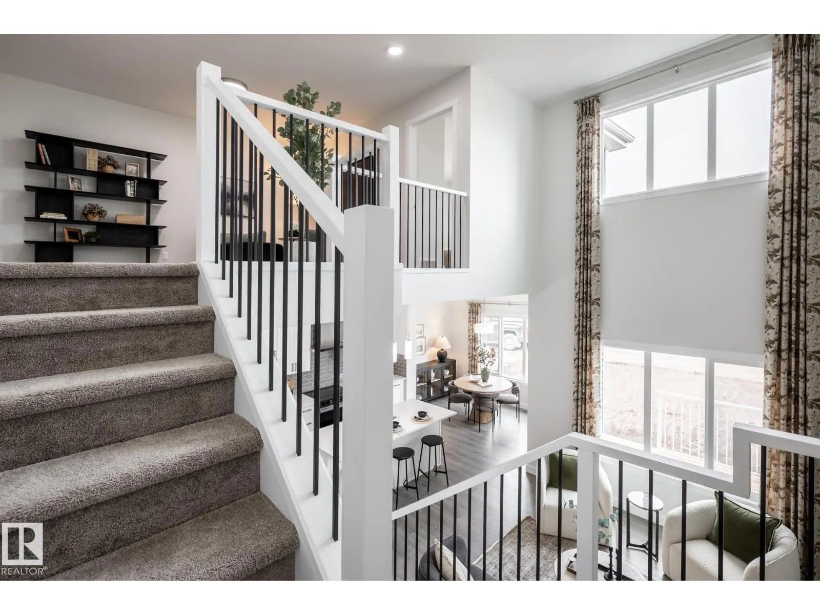 2639 5 AV SW