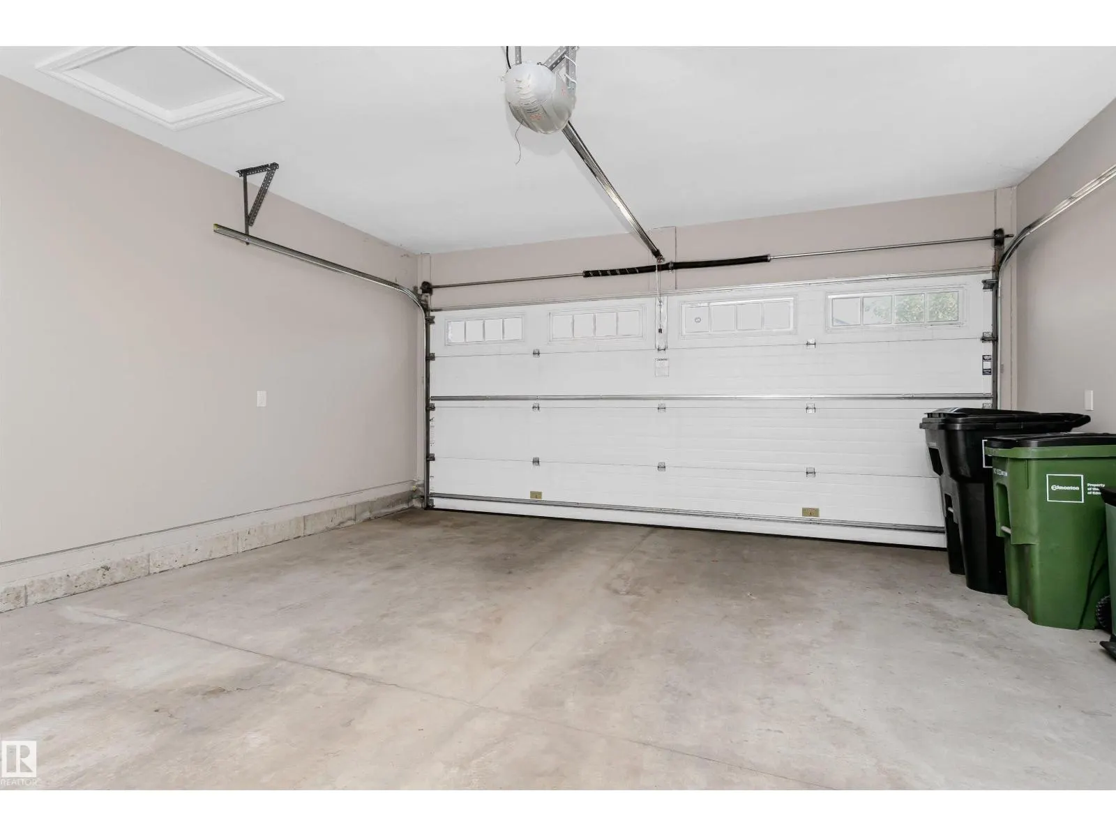 17523 12 AV SW