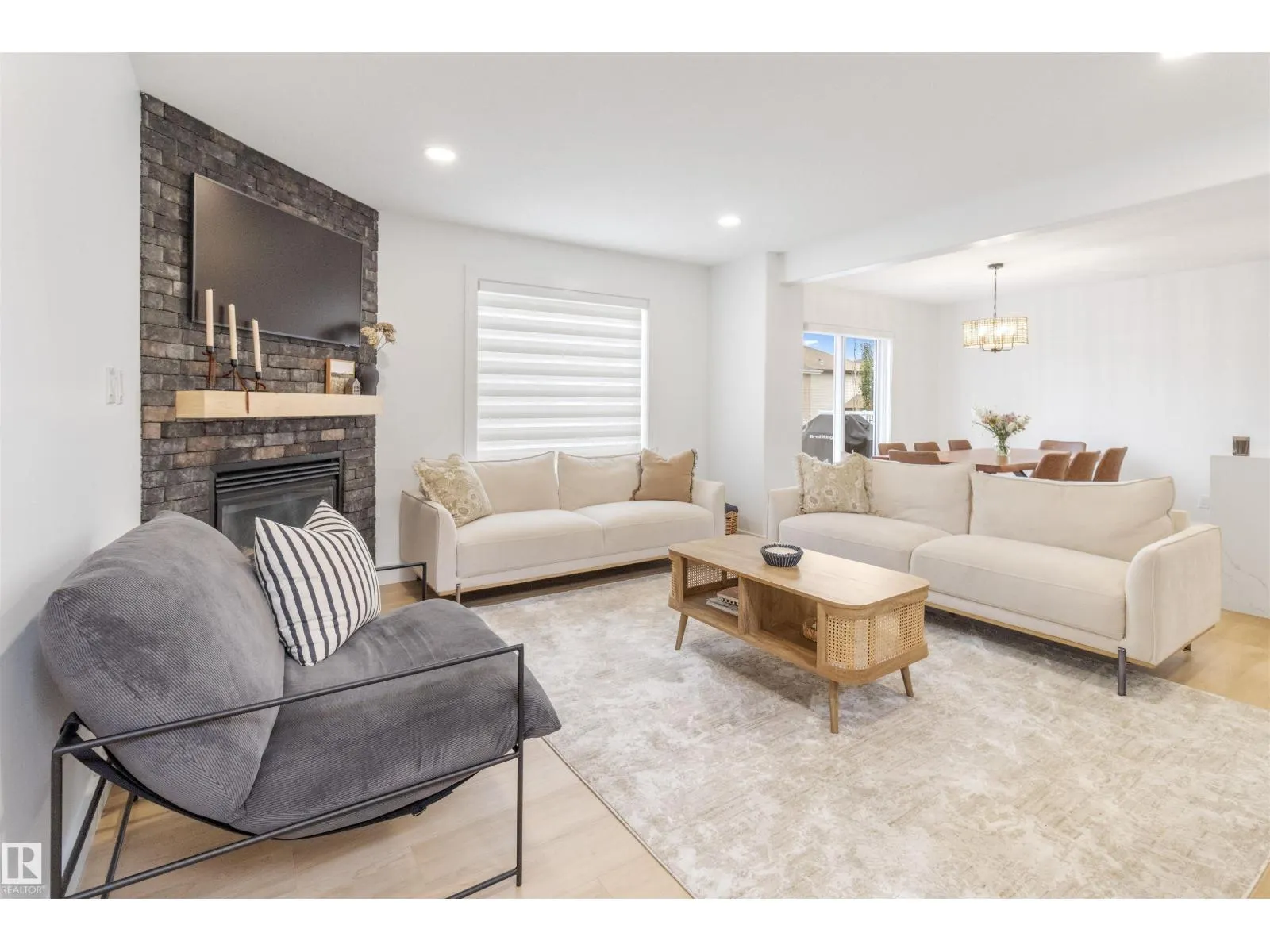 1063 FOXWOOD CR