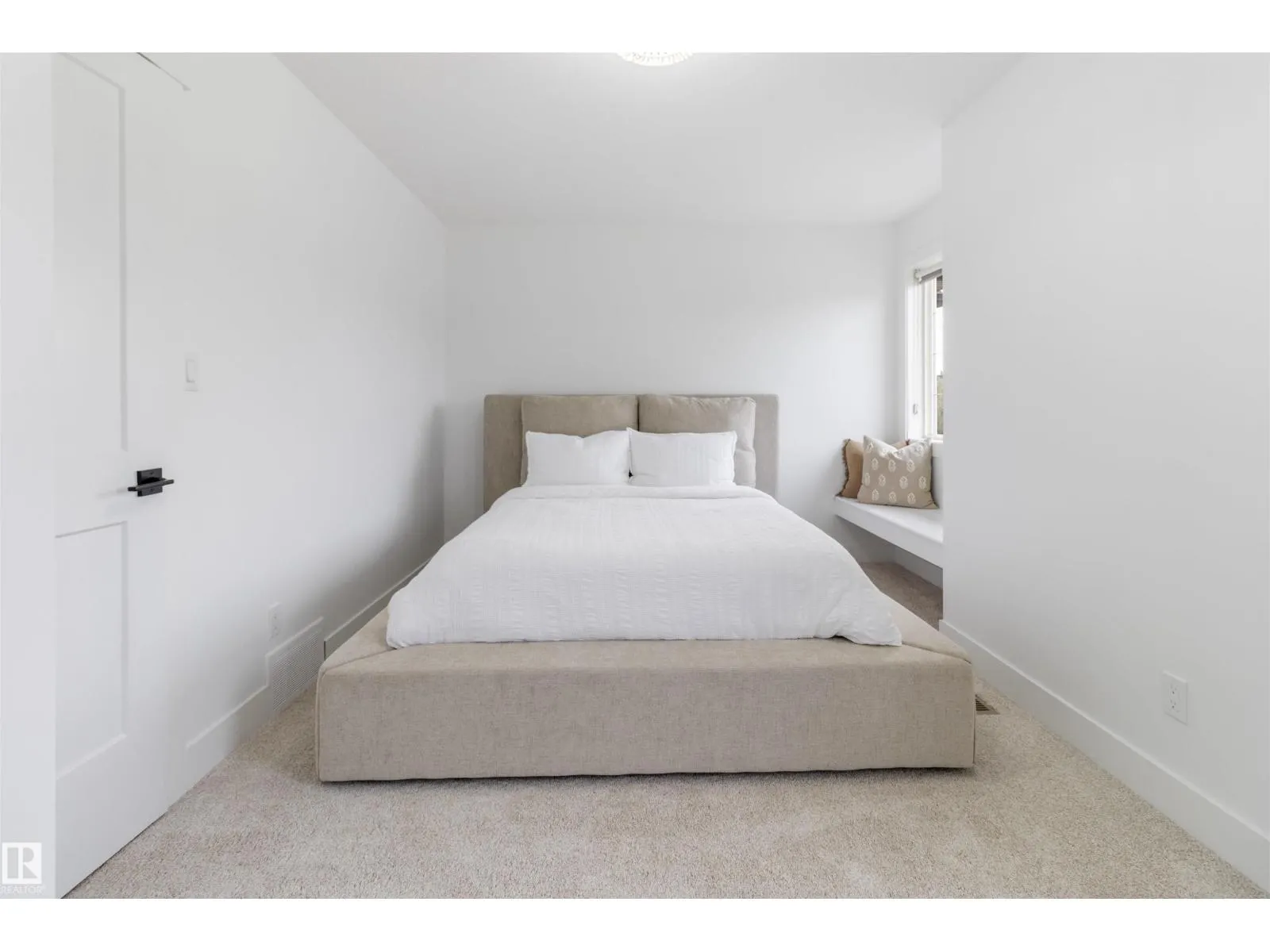 1063 FOXWOOD CR
