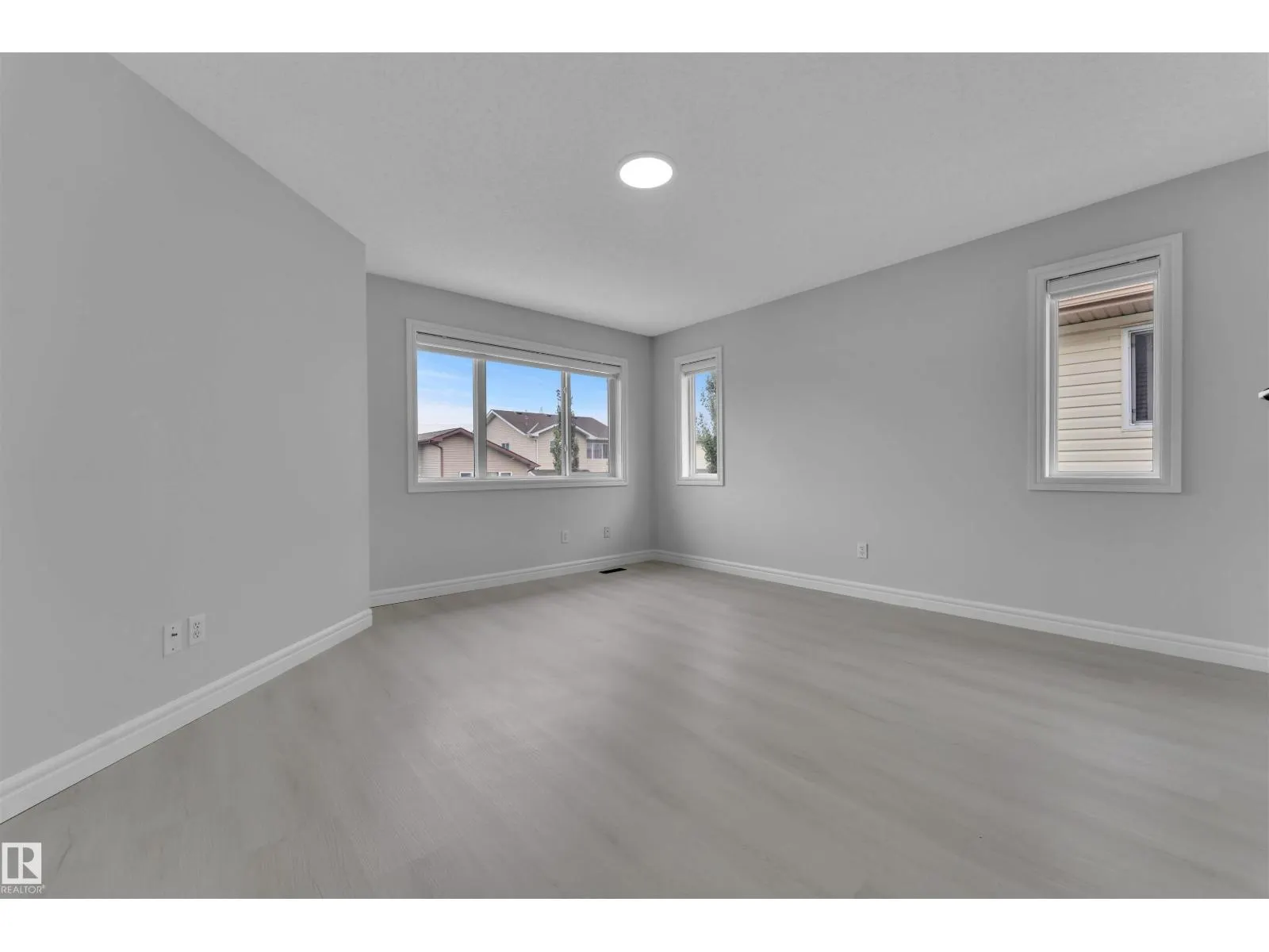 4110 157A AV NW
