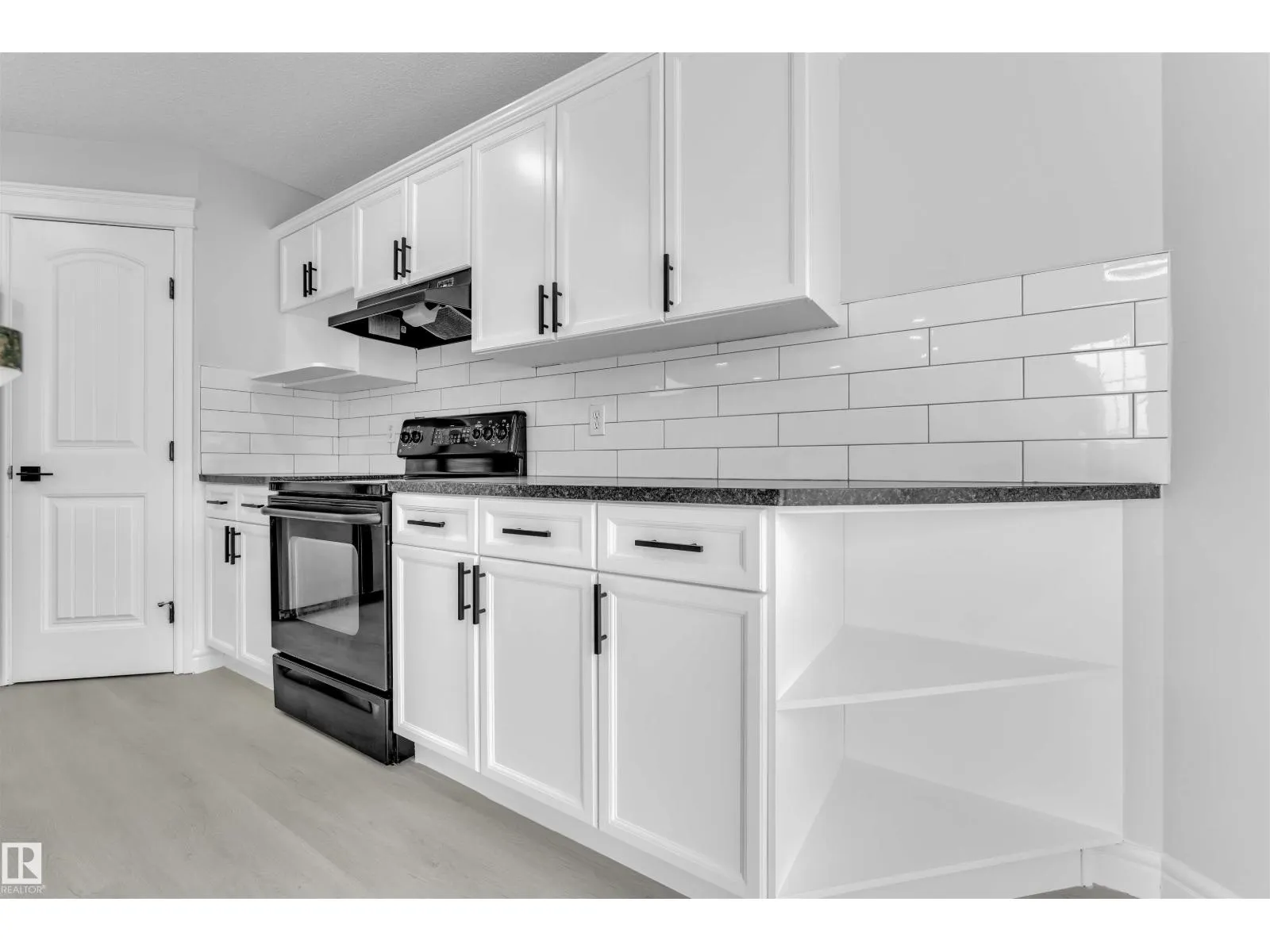 4110 157A AV NW