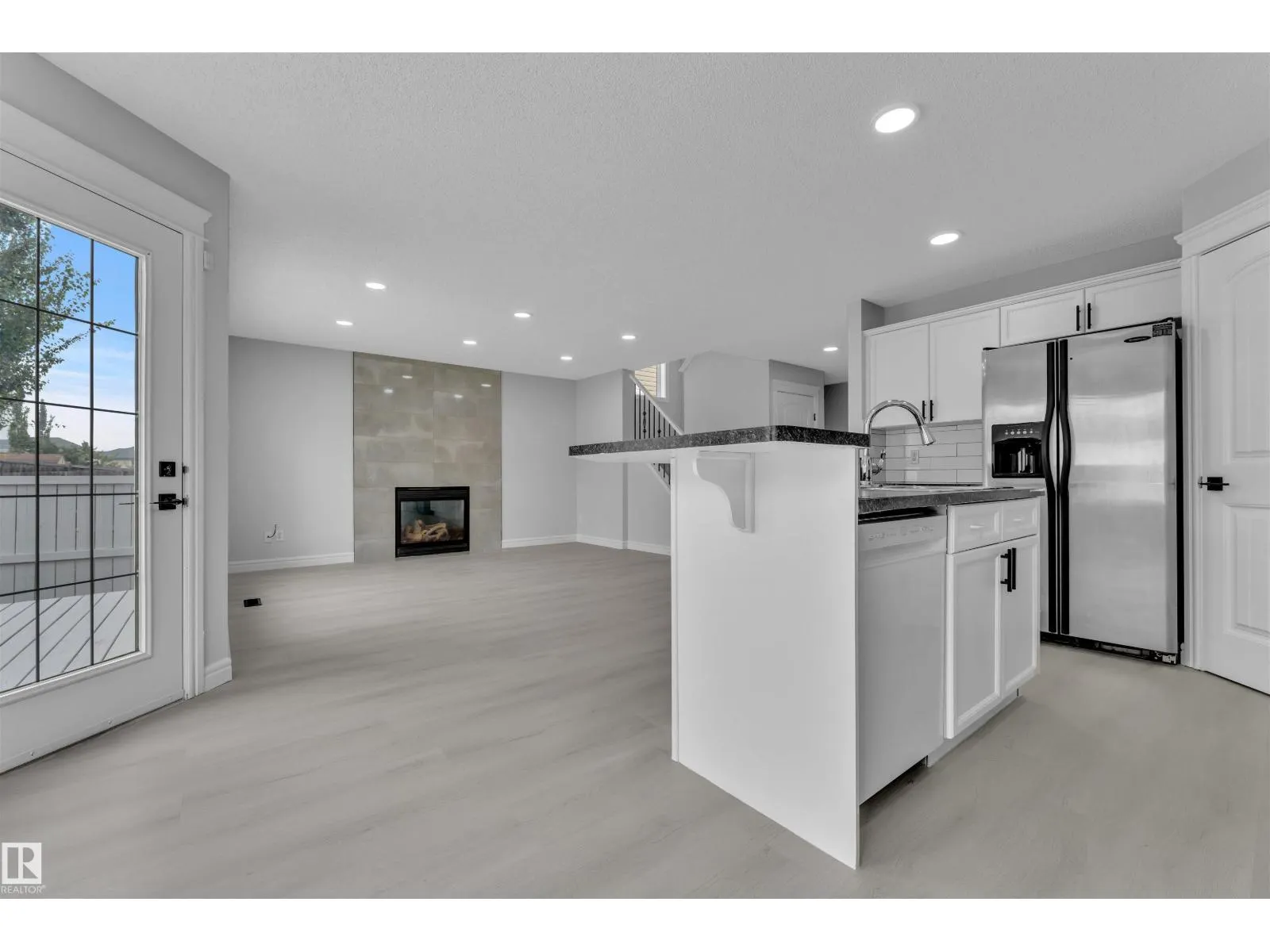 4110 157A AV NW