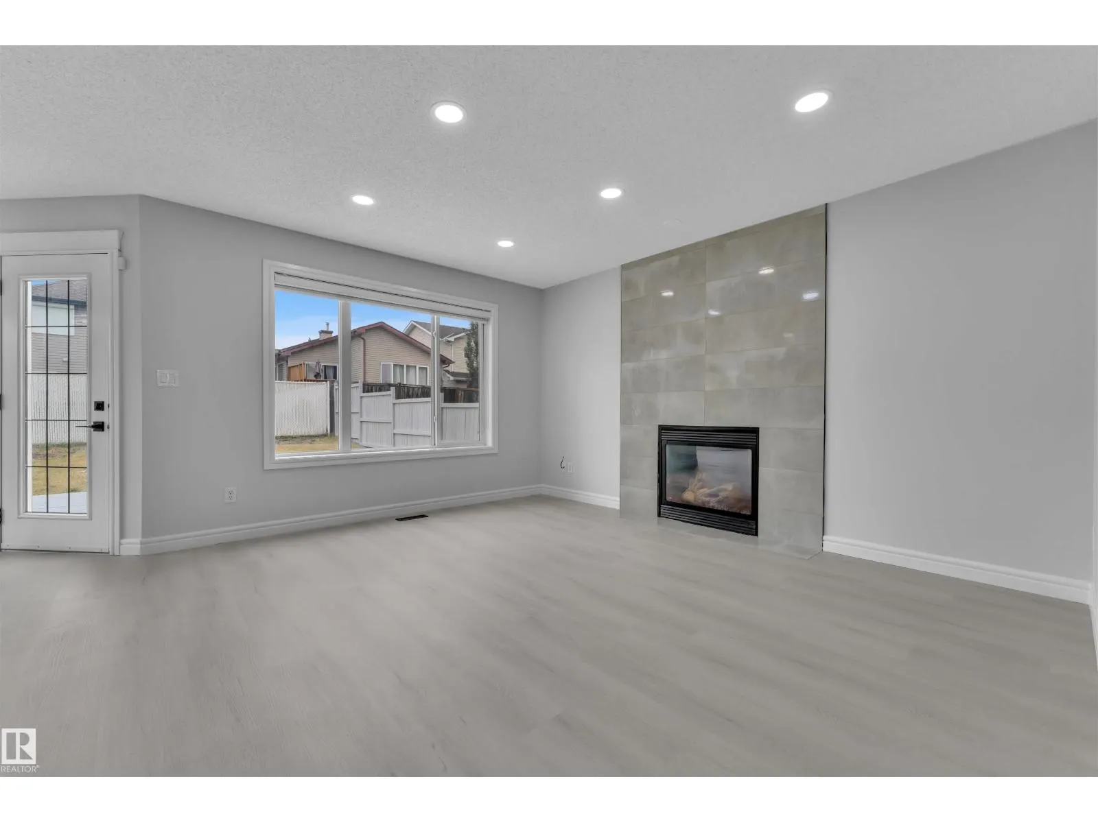 4110 157A AV NW
