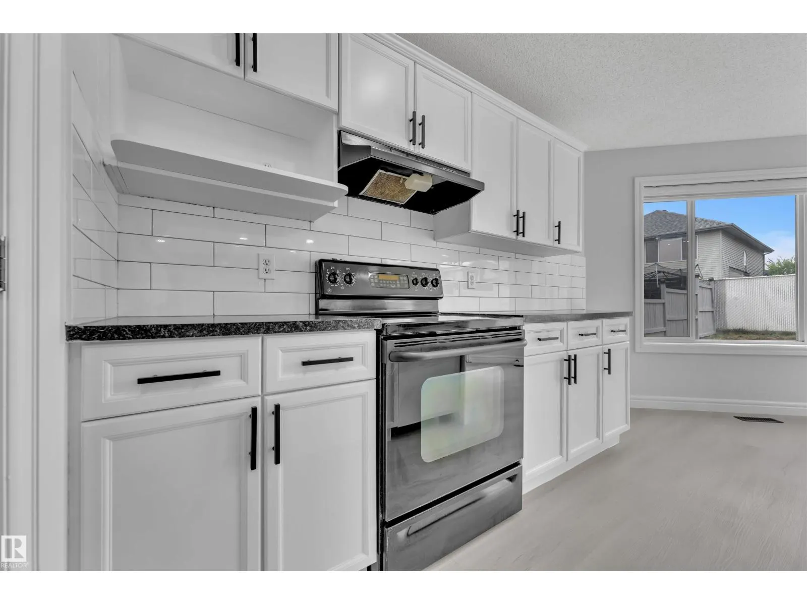 4110 157A AV NW